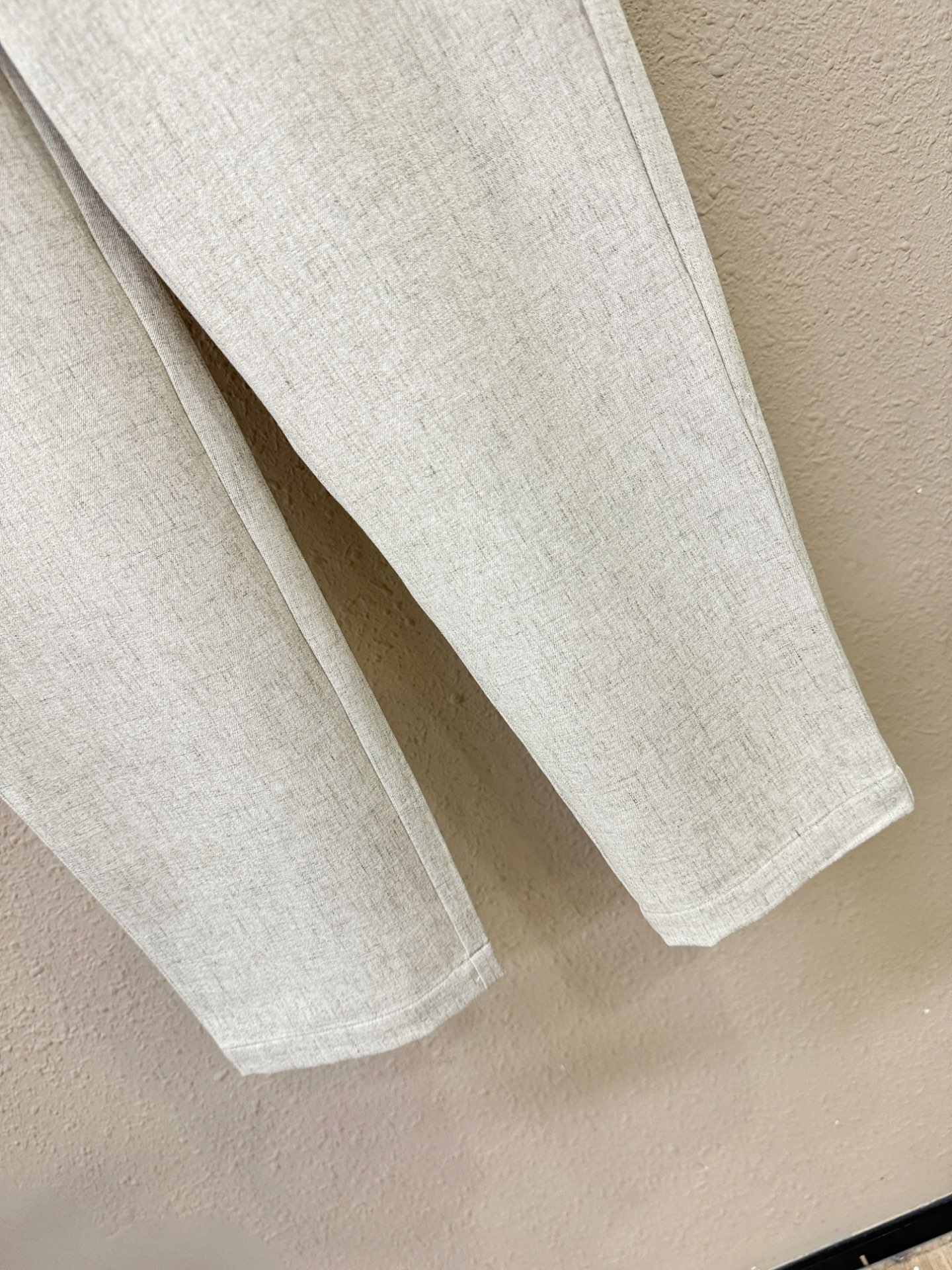 loro Piana诺悠翩雅 2026春夏休闲裤，亚麻面料，柔软舒适有质感，原版五金配件，非常炫酷，细节