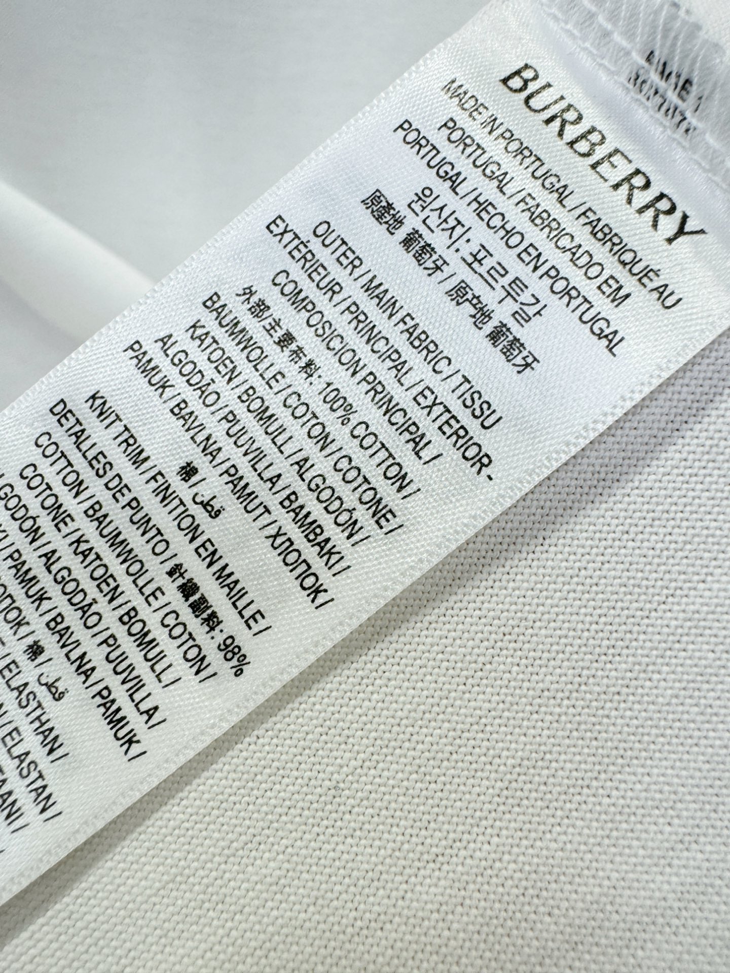 BURBERRY巴宝莉 2026新款短袖T恤！男女同款！走秀图案时尚休闲短袖T恤衫！设计logo设计！极