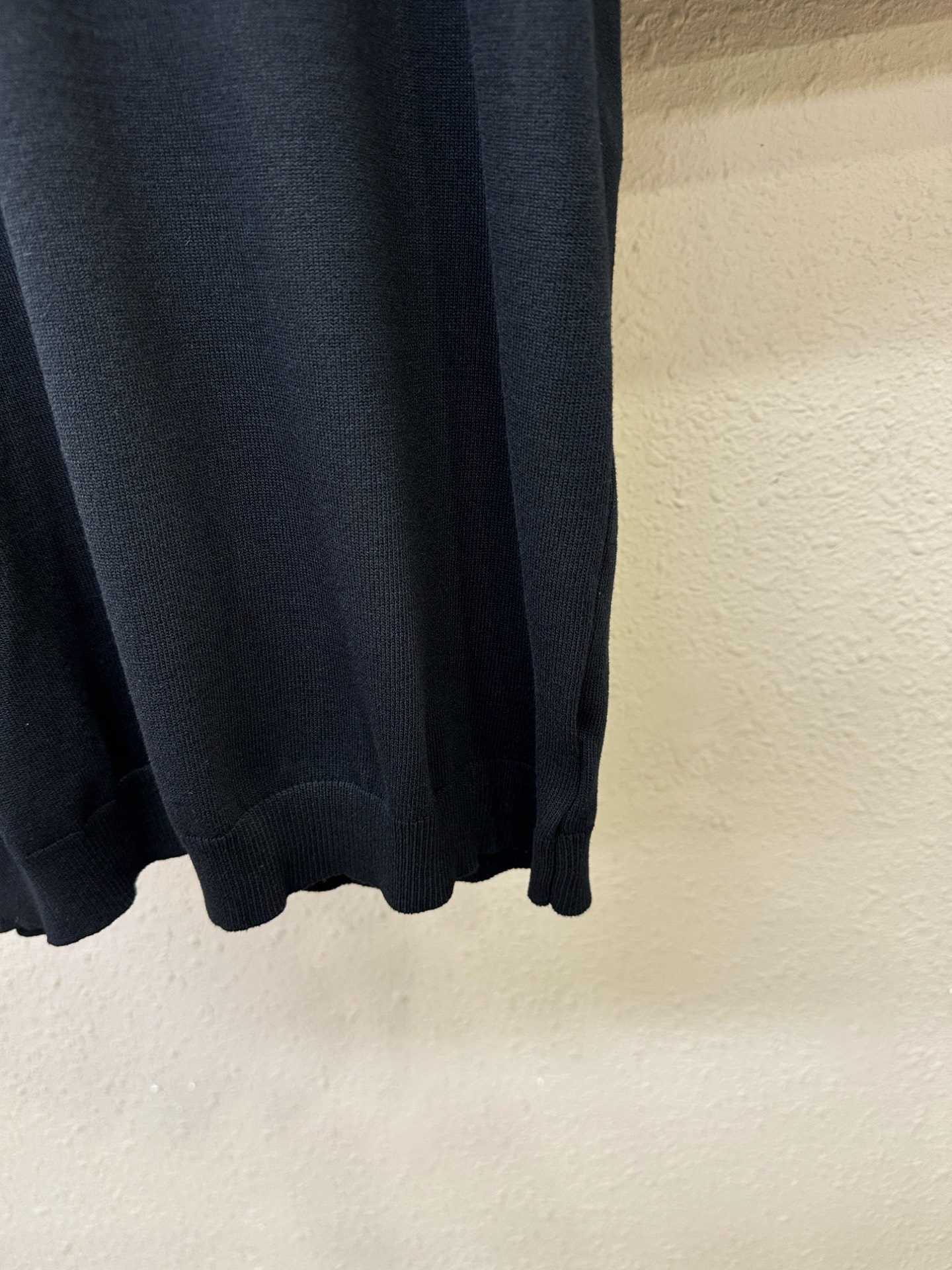 LOEWE罗意威 2026春夏新品针织短袖，进口针织面料，手感柔软。顶级进口私货，时尚设计潮流短袖针织衫