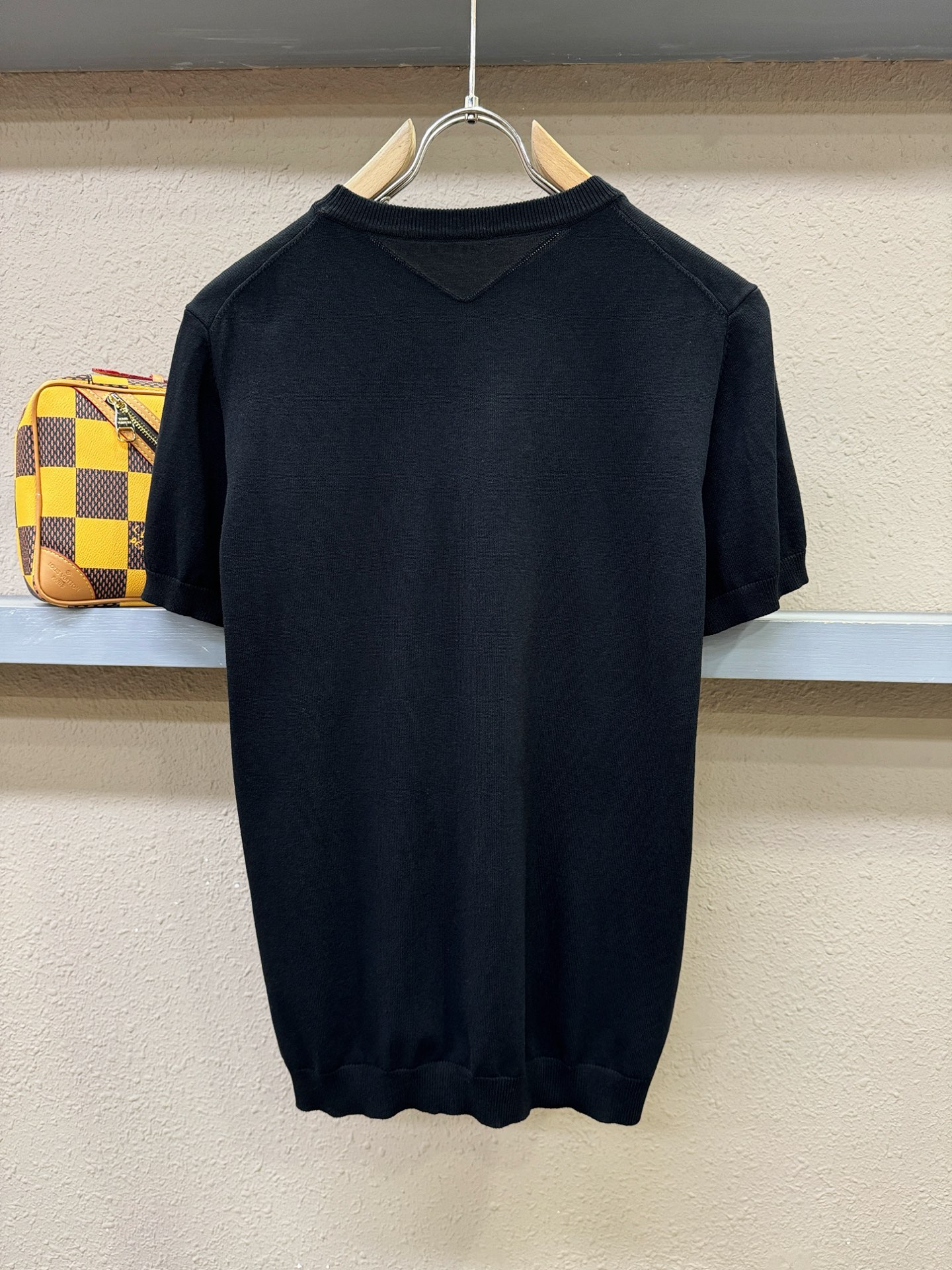 LOEWE罗意威 2026春夏新品针织短袖，进口针织面料，手感柔软。顶级进口私货，时尚设计潮流短袖针织衫