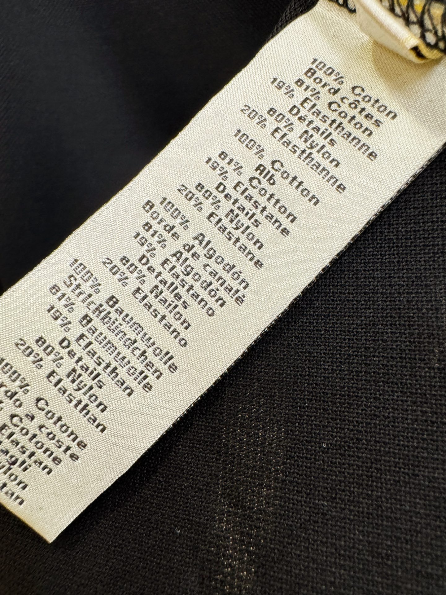 Hermès爱马仕 2026春夏新款首发专柜最新款翻领短袖，定制面料，高端订制 设计前卫时尚！品牌log