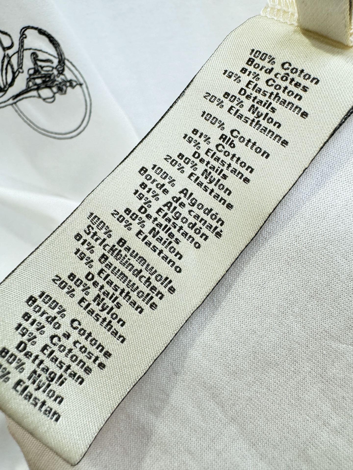 Hermès爱马仕 2026春夏新品天丝短袖，重工刺绣，天丝面料，手感柔软。顶级进口私货，时尚设计潮流短