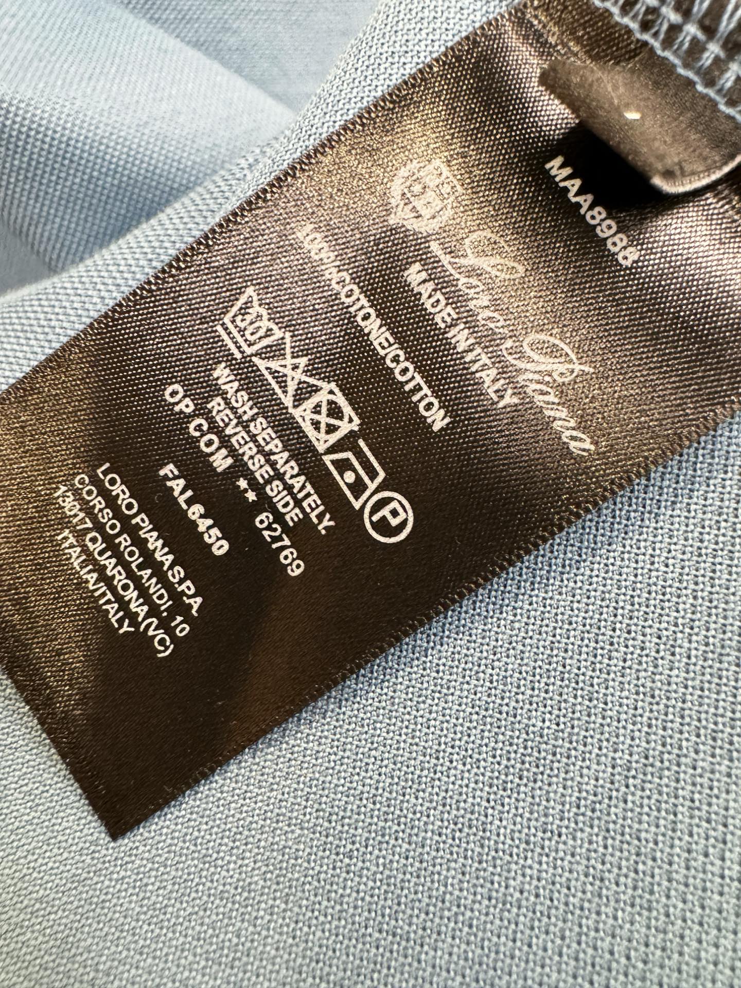 loro Piana诺悠翩雅 2026春夏新款首发专柜最新款翻领短袖，定制面料，高端订制 设计前卫时尚！