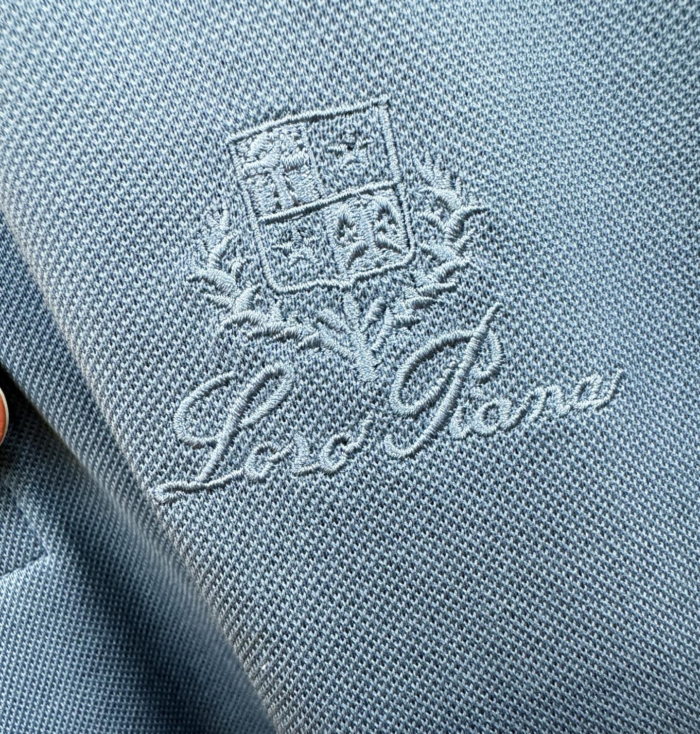 loro Piana诺悠翩雅 2026春夏新款首发专柜最新款翻领短袖，定制面料，高端订制 设计前卫时尚！