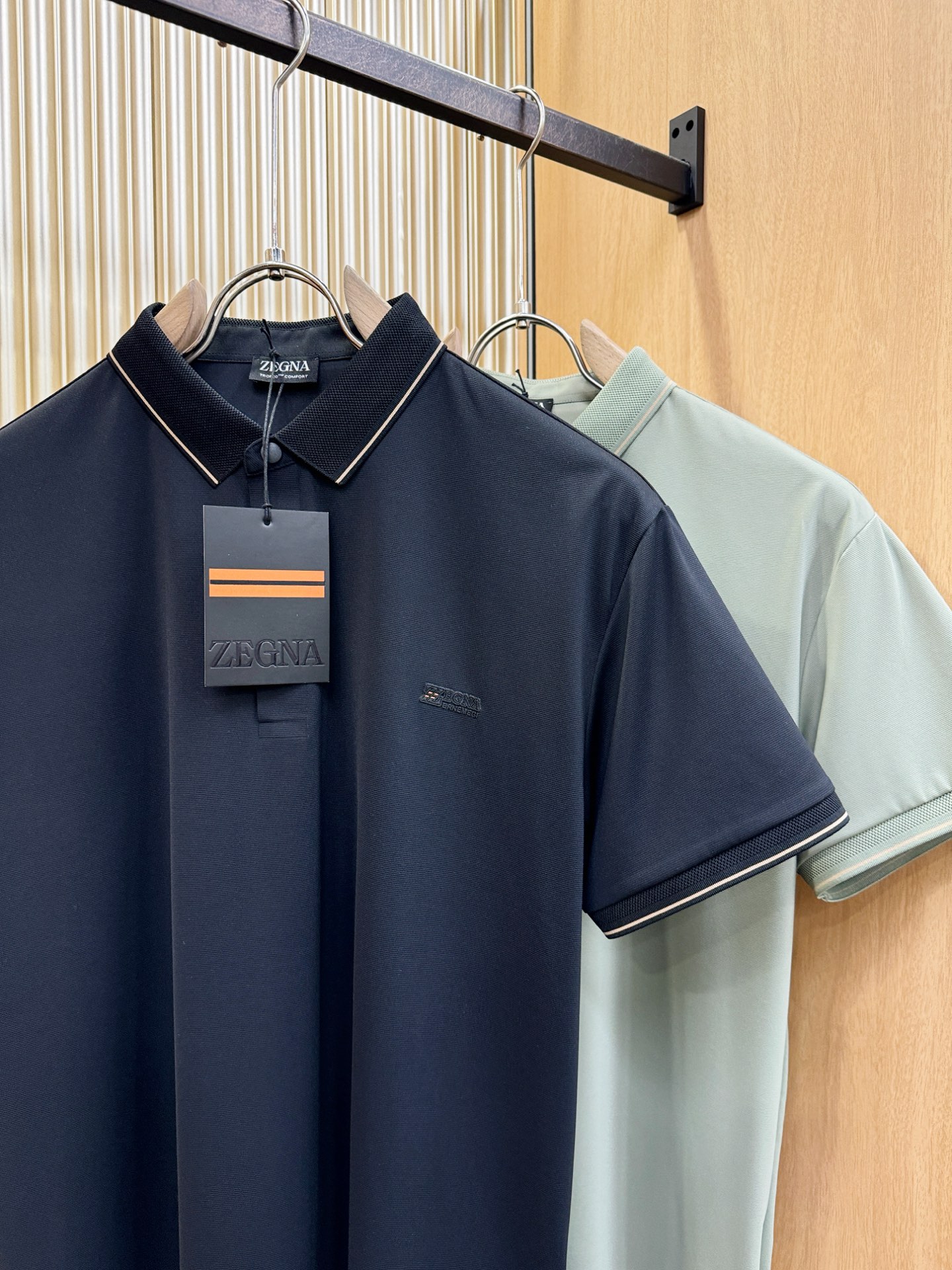 Ermenegildo zeg*a杰*亚 2026春夏新款首发专柜最新款翻领短袖，冰丝面料，清爽透气。高