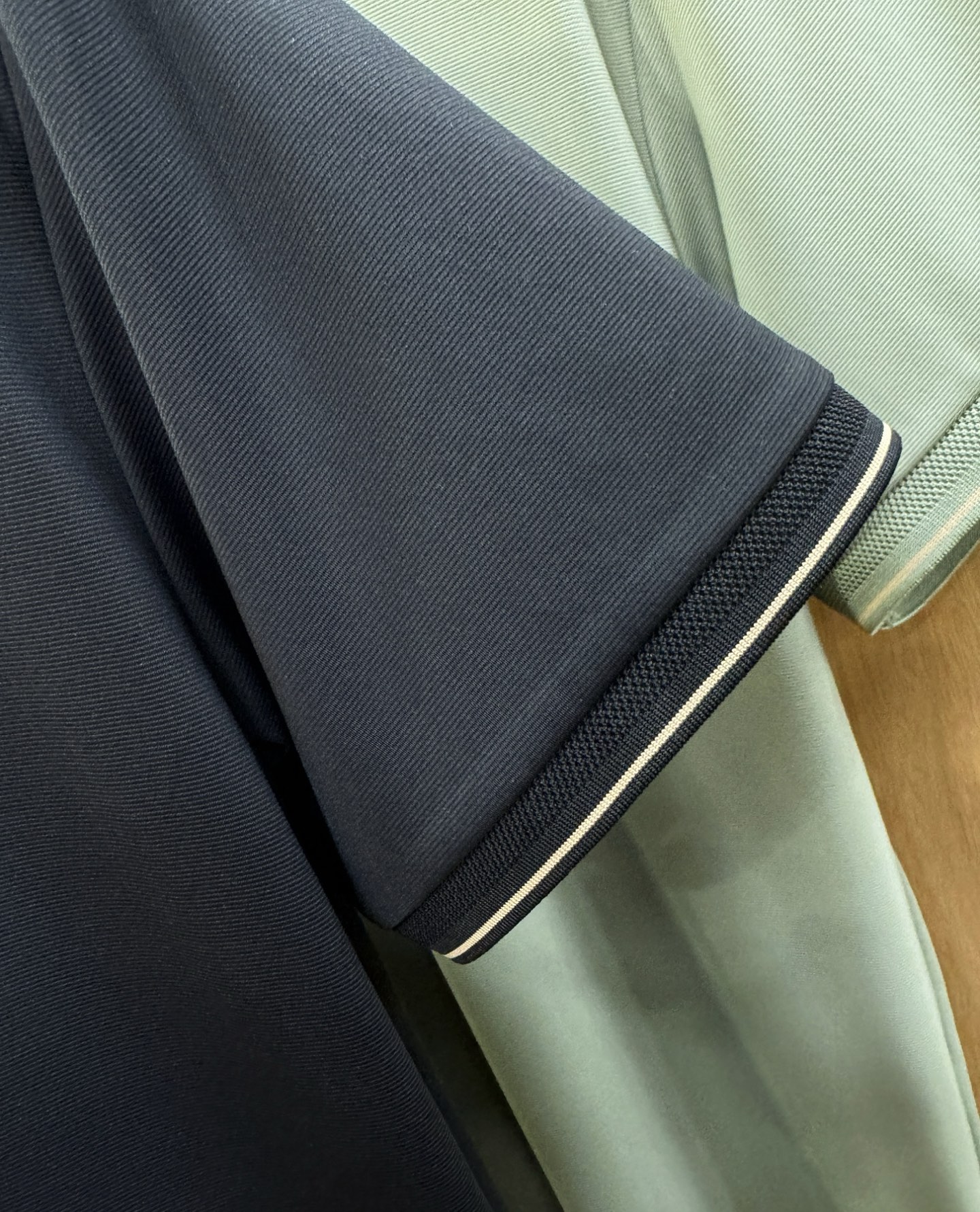 Ermenegildo zeg*a杰*亚 2026春夏新款首发专柜最新款翻领短袖，冰丝面料，清爽透气。高