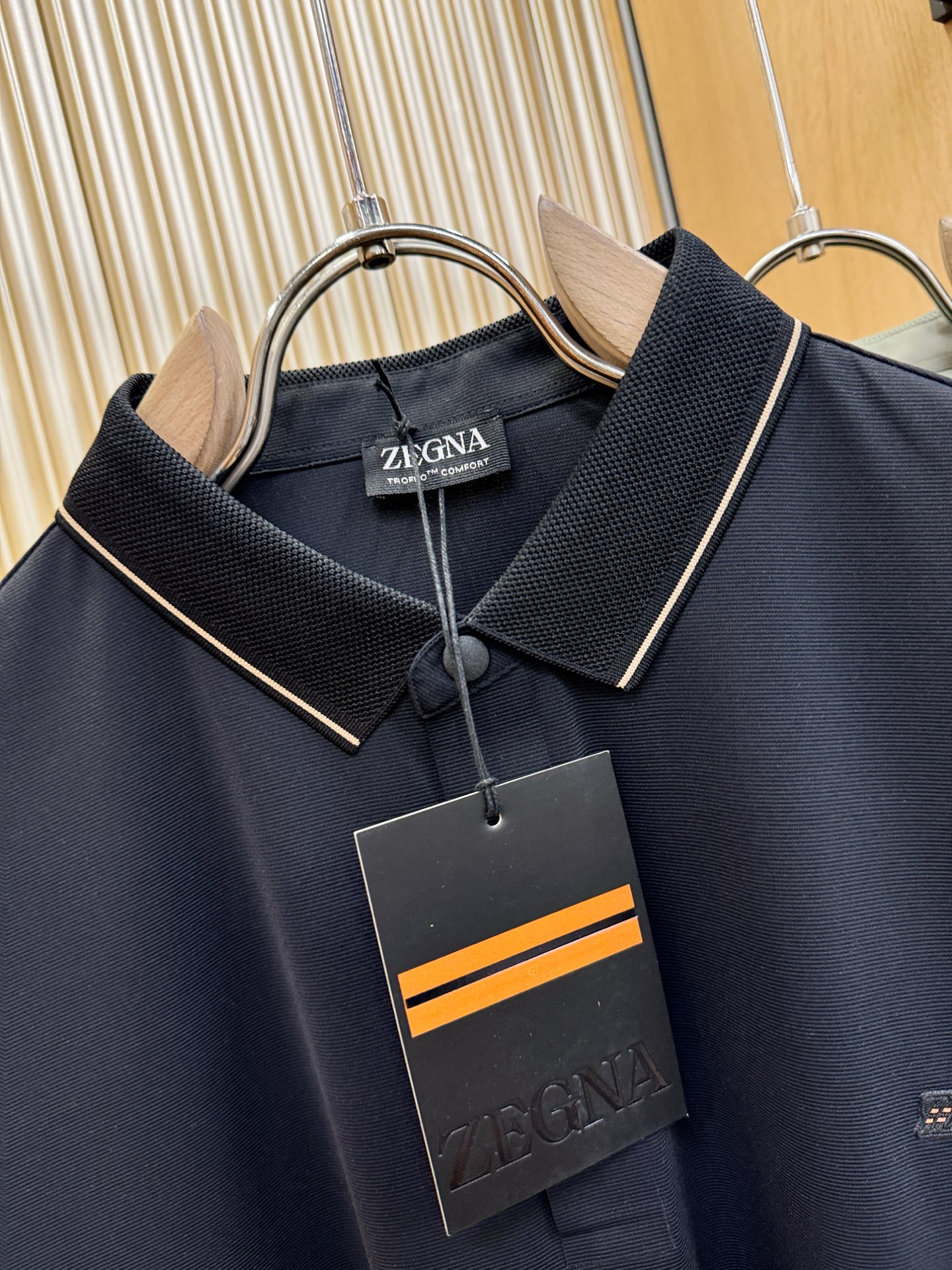 Ermenegildo zeg*a杰*亚 2026春夏新款首发专柜最新款翻领短袖，冰丝面料，清爽透气。高