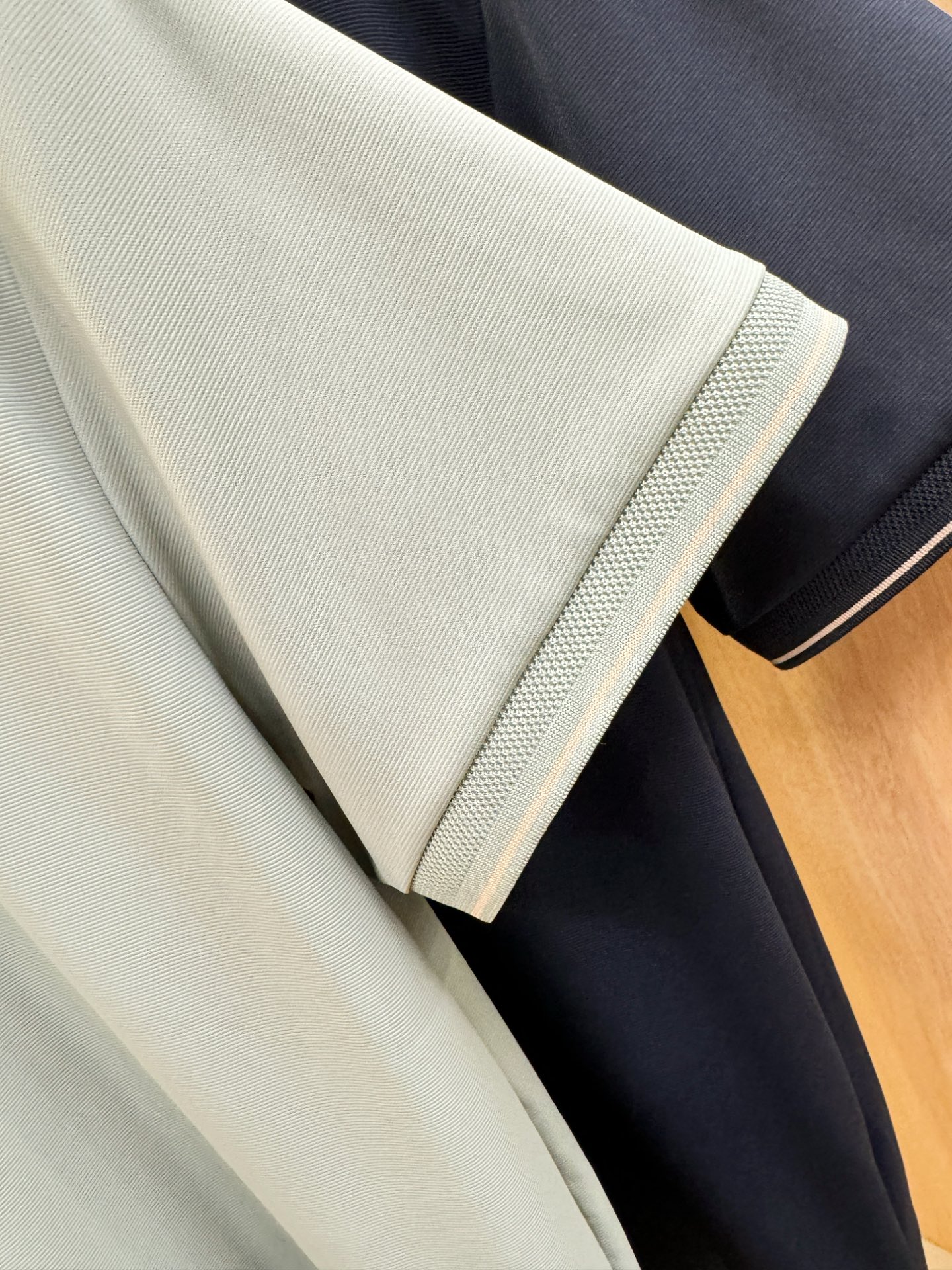 Ermenegildo zeg*a杰*亚 2026春夏新款首发专柜最新款翻领短袖，冰丝面料，清爽透气。高