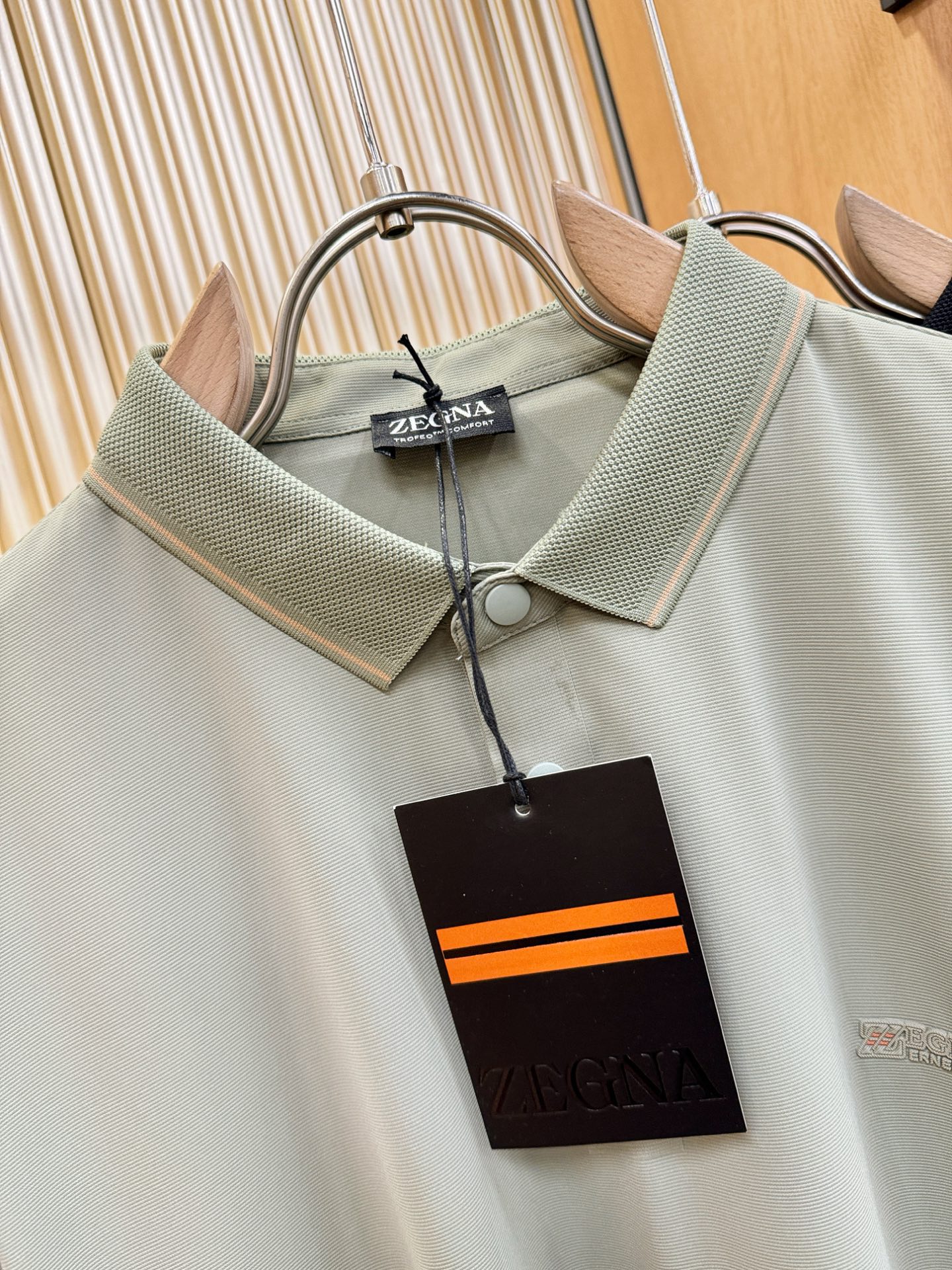 Ermenegildo zeg*a杰*亚 2026春夏新款首发专柜最新款翻领短袖，冰丝面料，清爽透气。高