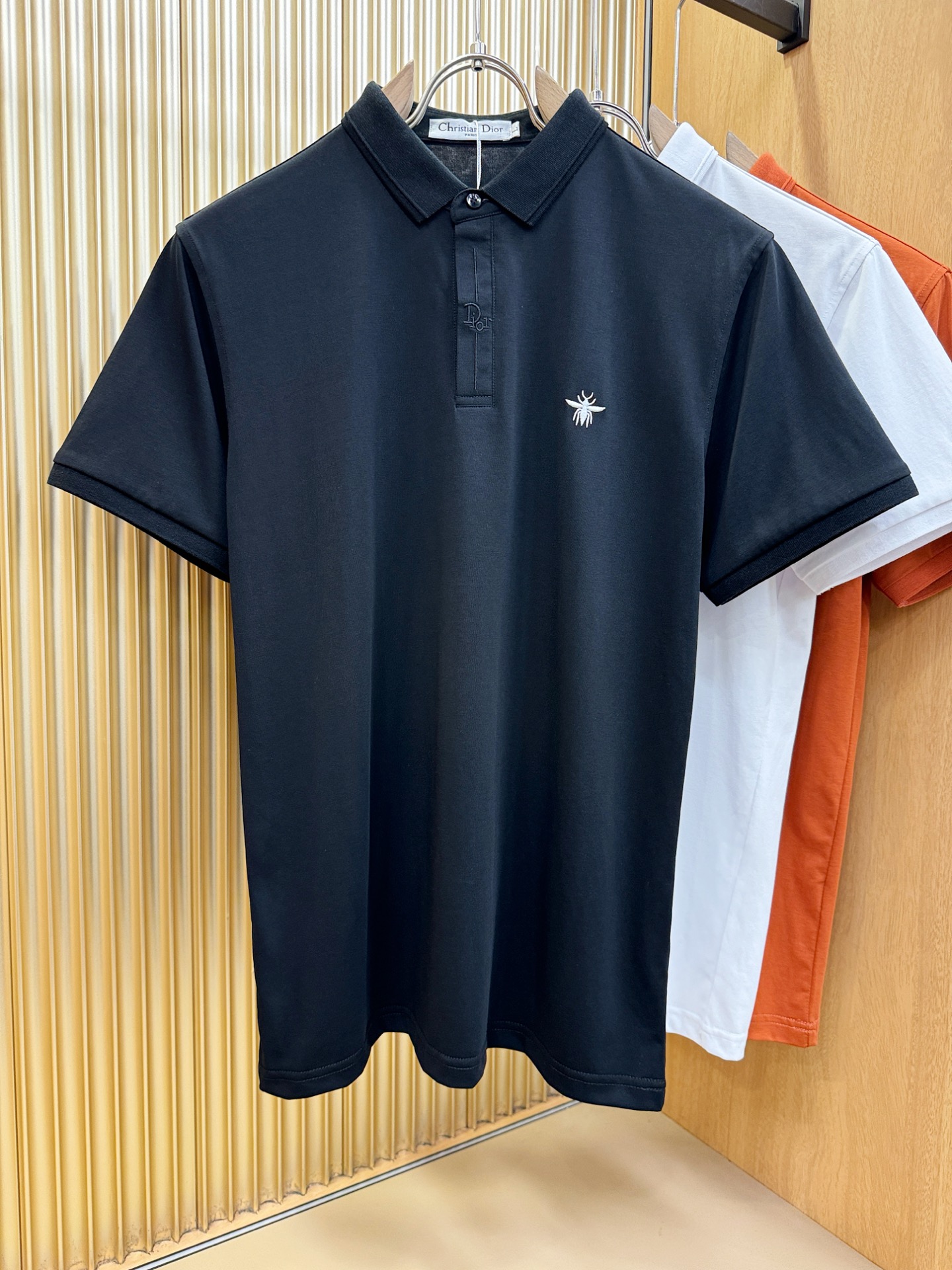 Dior迪奥 2026春夏新款首发专柜最新款翻领短袖，定制面料，高端订制 设计前卫时尚！品牌logo重工