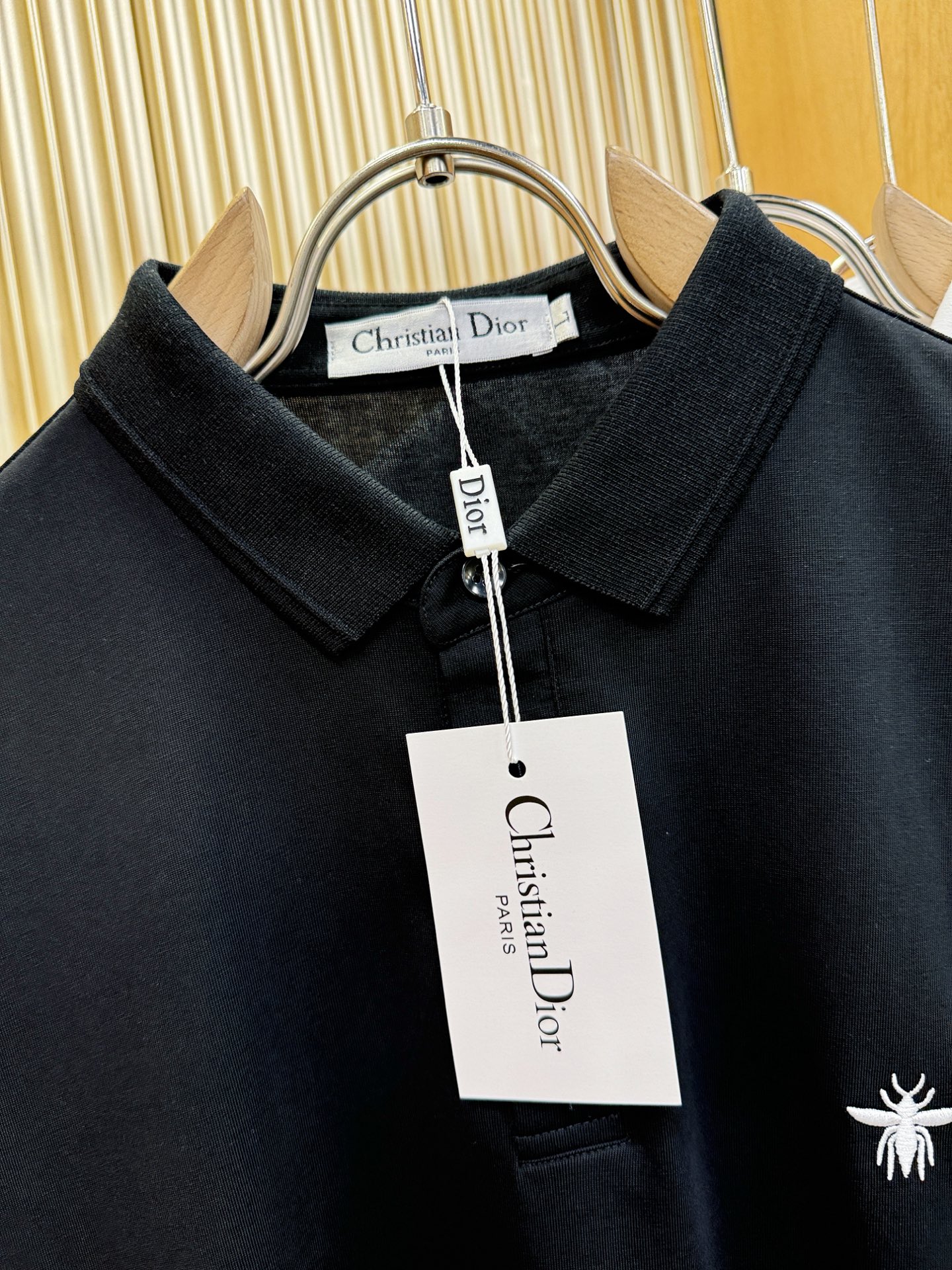 Dior迪奥 2026春夏新款首发专柜最新款翻领短袖，定制面料，高端订制 设计前卫时尚！品牌logo重工