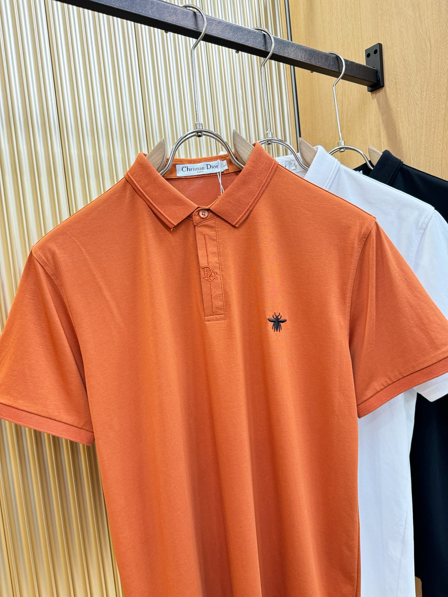 Dior迪奥 2026春夏新款首发专柜最新款翻领短袖，定制面料，高端订制 设计前卫时尚！品牌logo重工