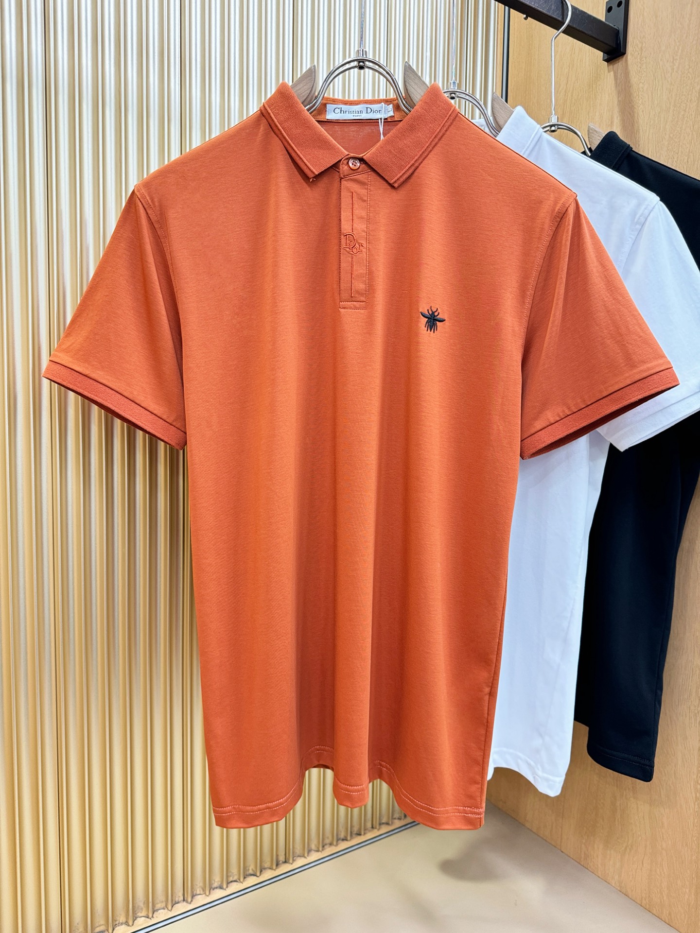Dior迪奥 2026春夏新款首发专柜最新款翻领短袖，定制面料，高端订制 设计前卫时尚！品牌logo重工