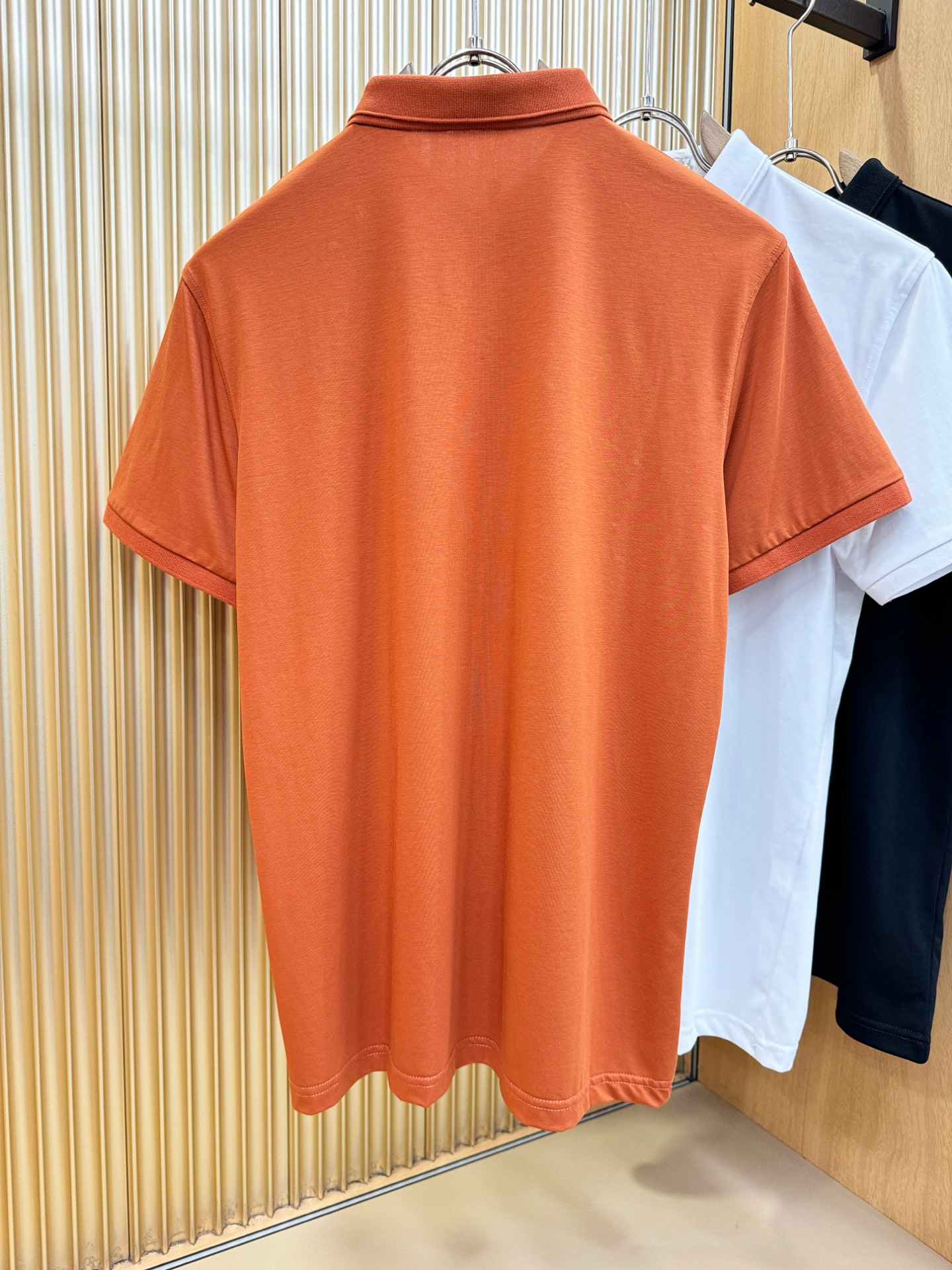 Dior迪奥 2026春夏新款首发专柜最新款翻领短袖，定制面料，高端订制 设计前卫时尚！品牌logo重工