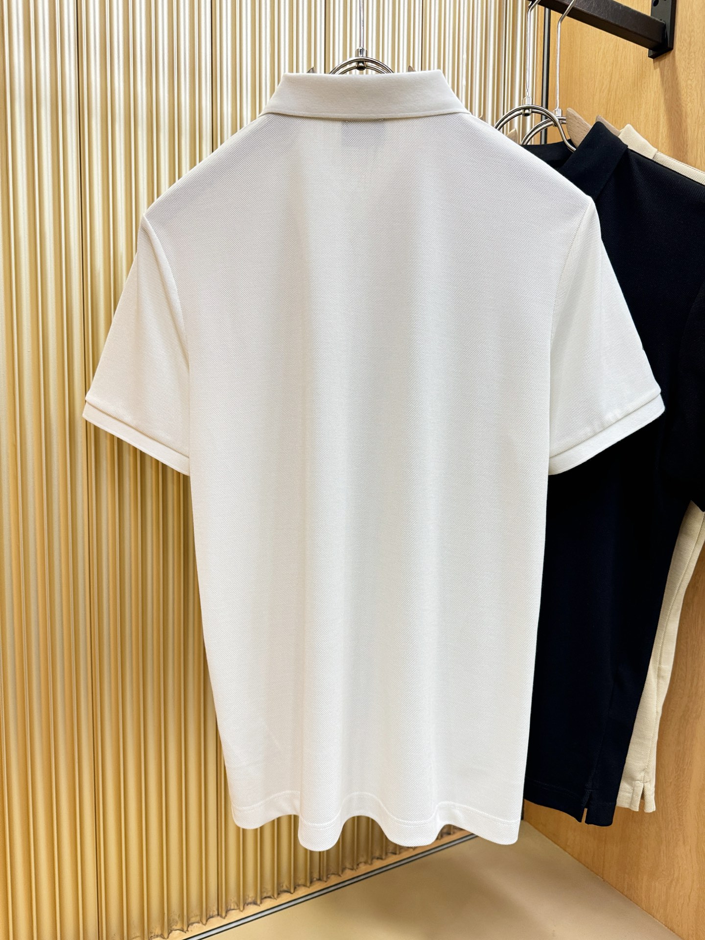 loro Piana诺悠翩雅 2026春夏新款首发专柜最新款翻领短袖，100%双丝光珠地棉面料，高端订制