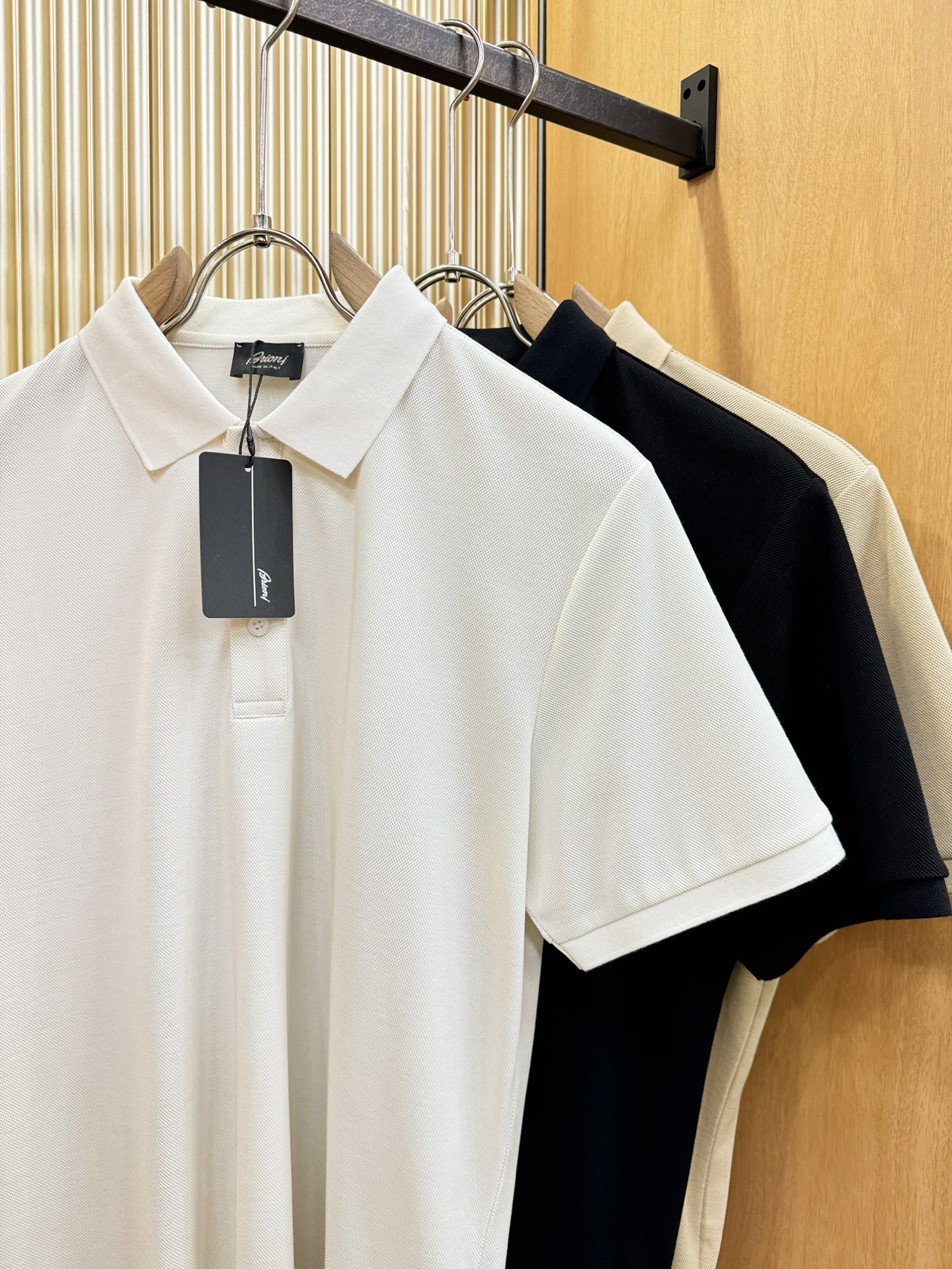 loro Piana诺悠翩雅 2026春夏新款首发专柜最新款翻领短袖，100%双丝光珠地棉面料，高端订制