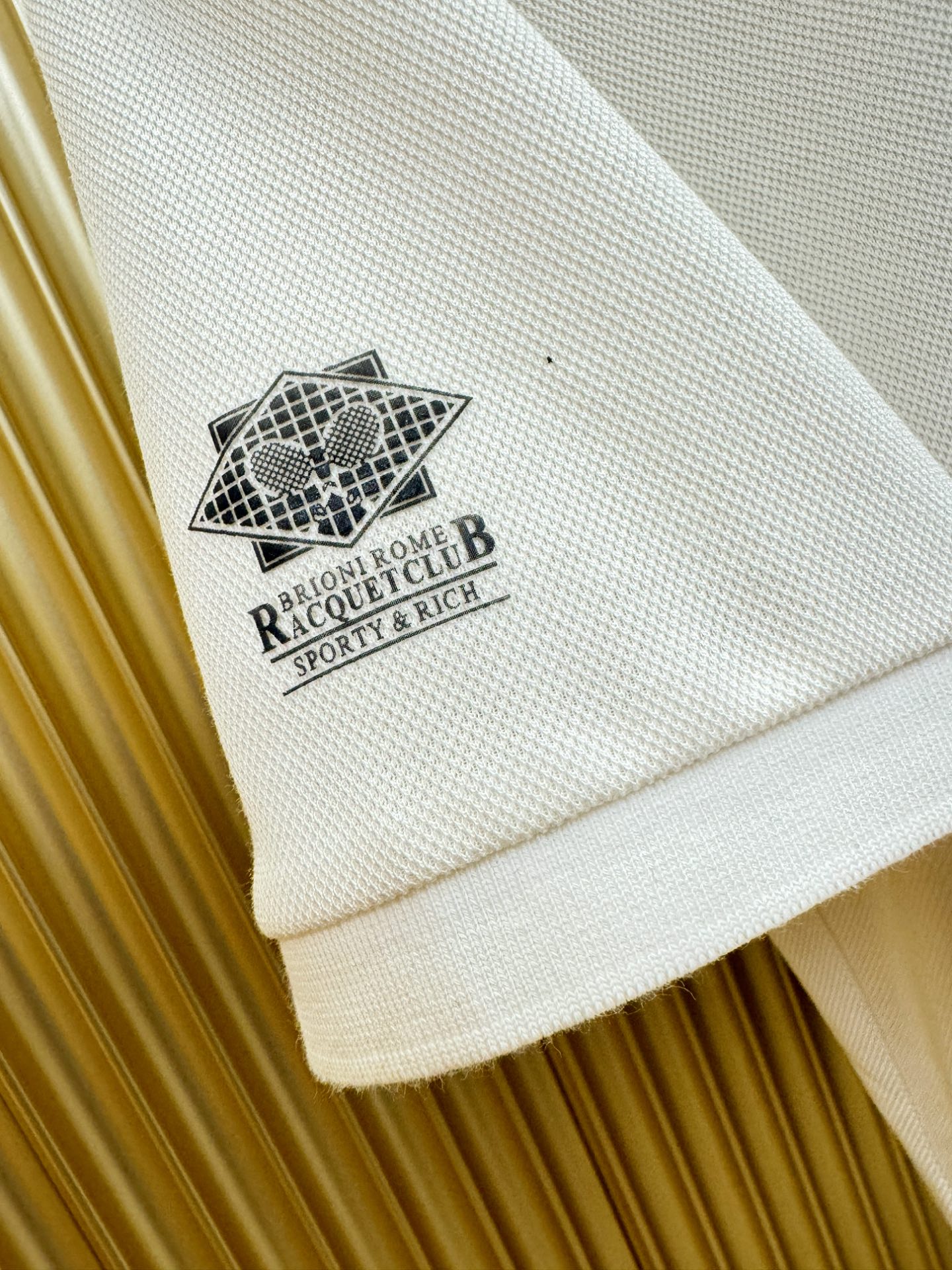 loro Piana诺悠翩雅 2026春夏新款首发专柜最新款翻领短袖，100%双丝光珠地棉面料，高端订制