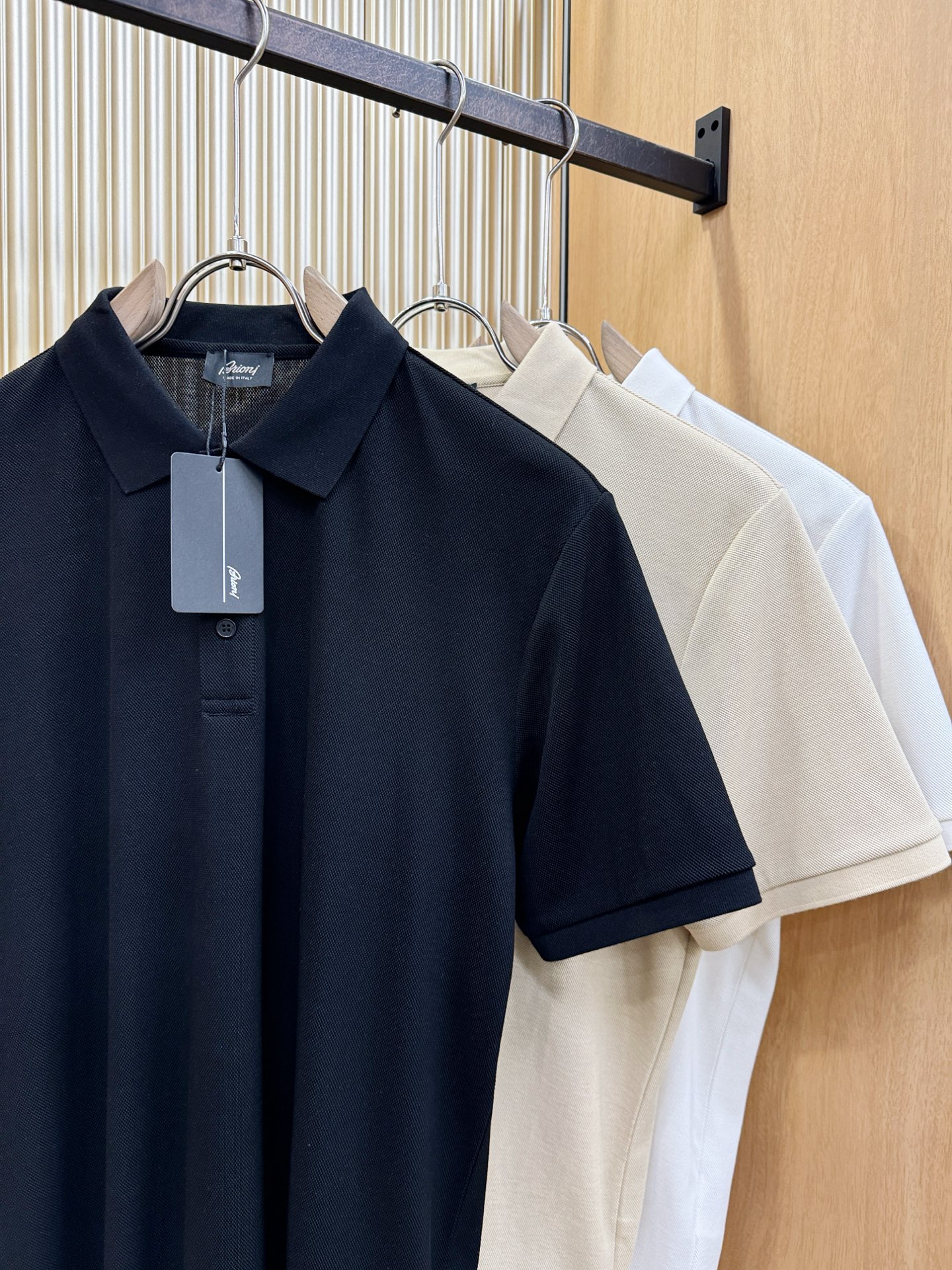 loro Piana诺悠翩雅 2026春夏新款首发专柜最新款翻领短袖，100%双丝光珠地棉面料，高端订制