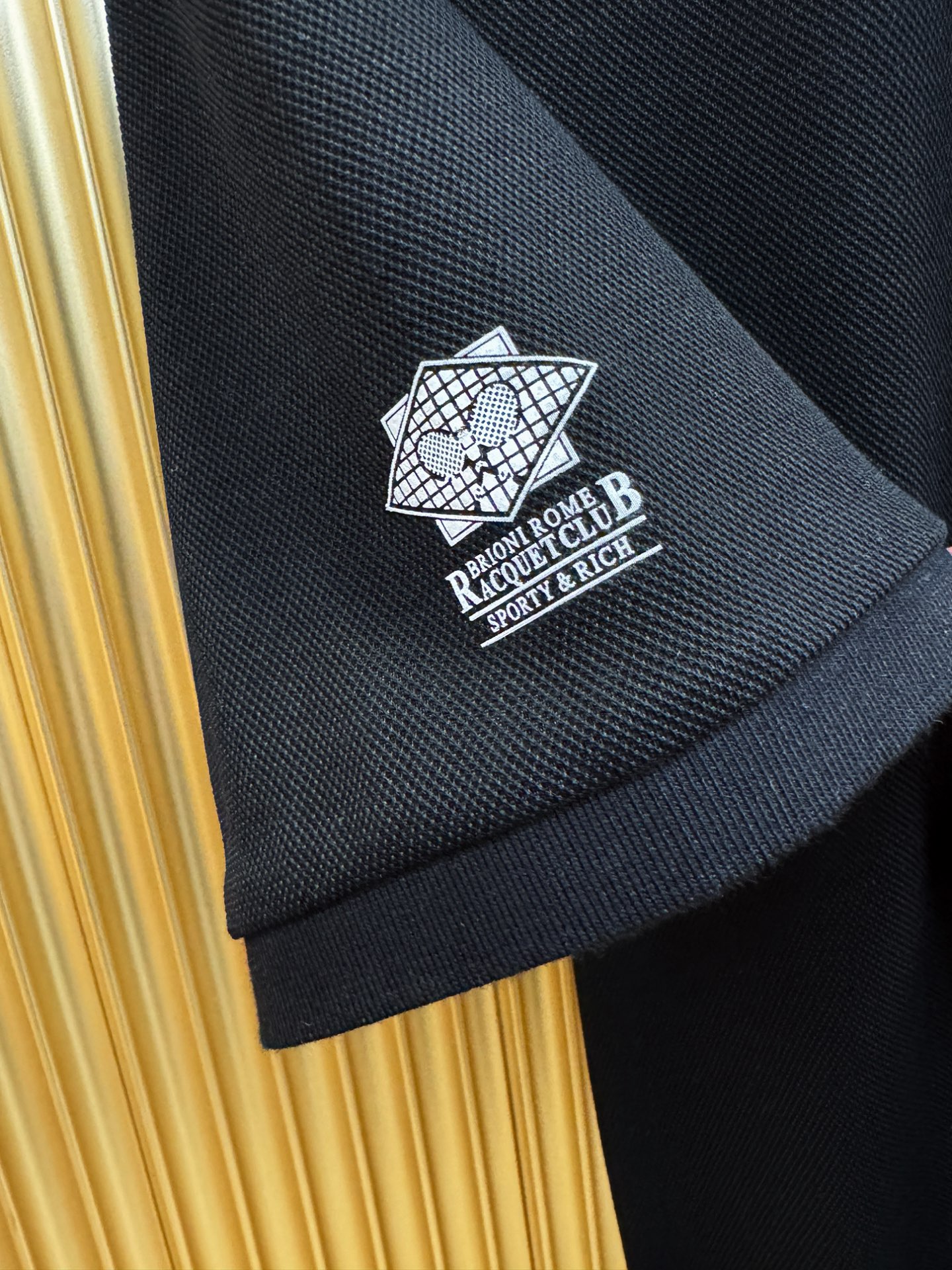 loro Piana诺悠翩雅 2026春夏新款首发专柜最新款翻领短袖，100%双丝光珠地棉面料，高端订制