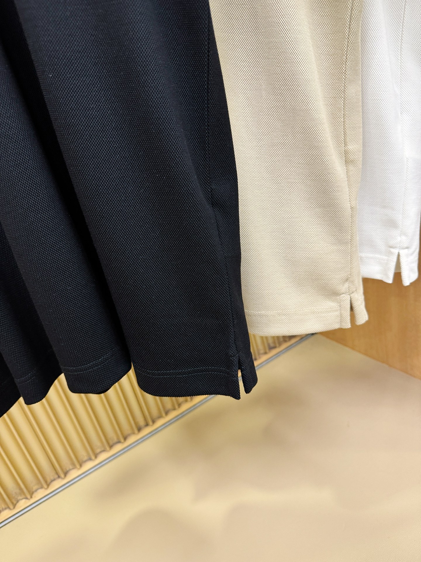 loro Piana诺悠翩雅 2026春夏新款首发专柜最新款翻领短袖，100%双丝光珠地棉面料，高端订制