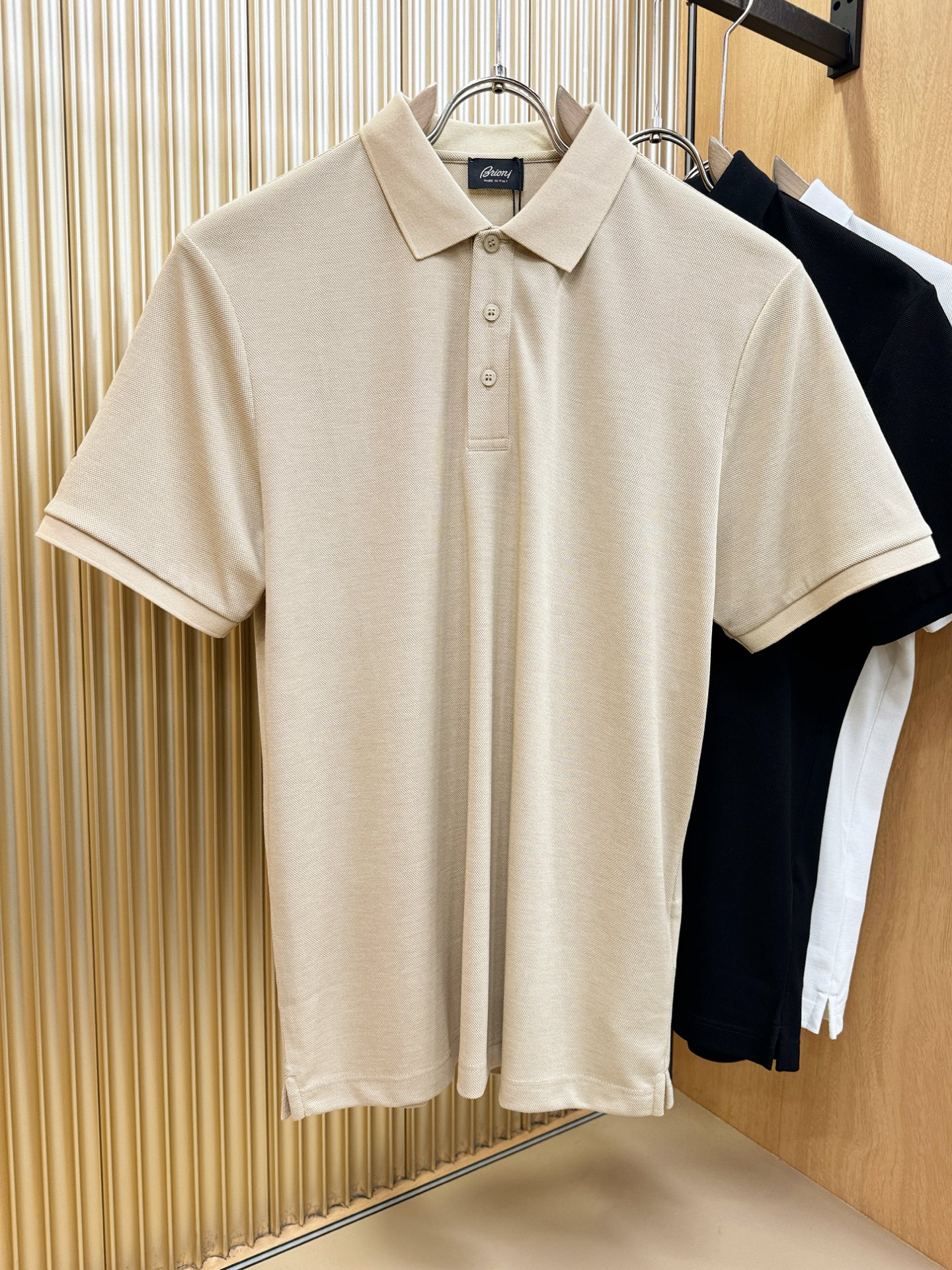 loro Piana诺悠翩雅 2026春夏新款首发专柜最新款翻领短袖，100%双丝光珠地棉面料，高端订制