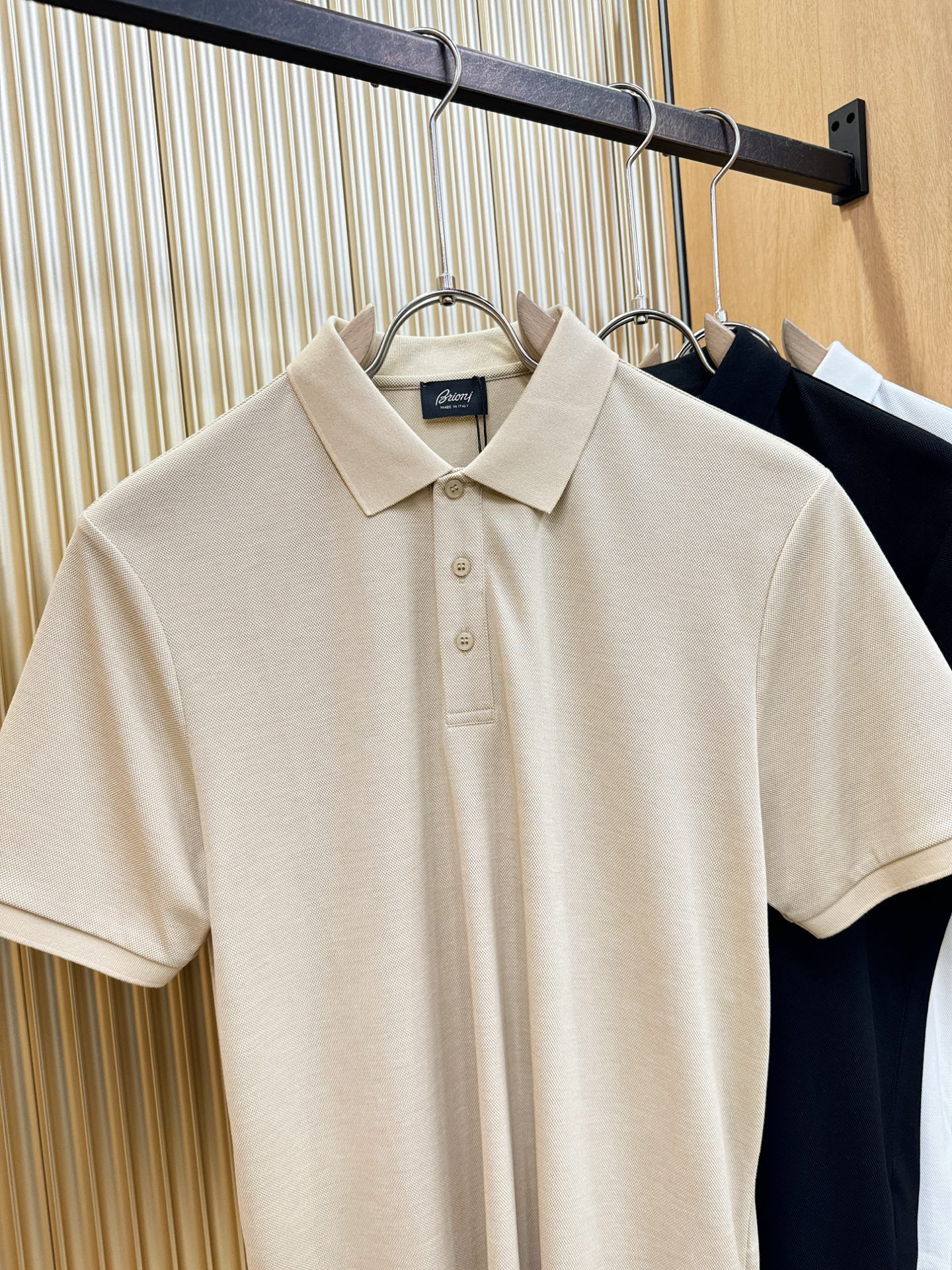 loro Piana诺悠翩雅 2026春夏新款首发专柜最新款翻领短袖，100%双丝光珠地棉面料，高端订制