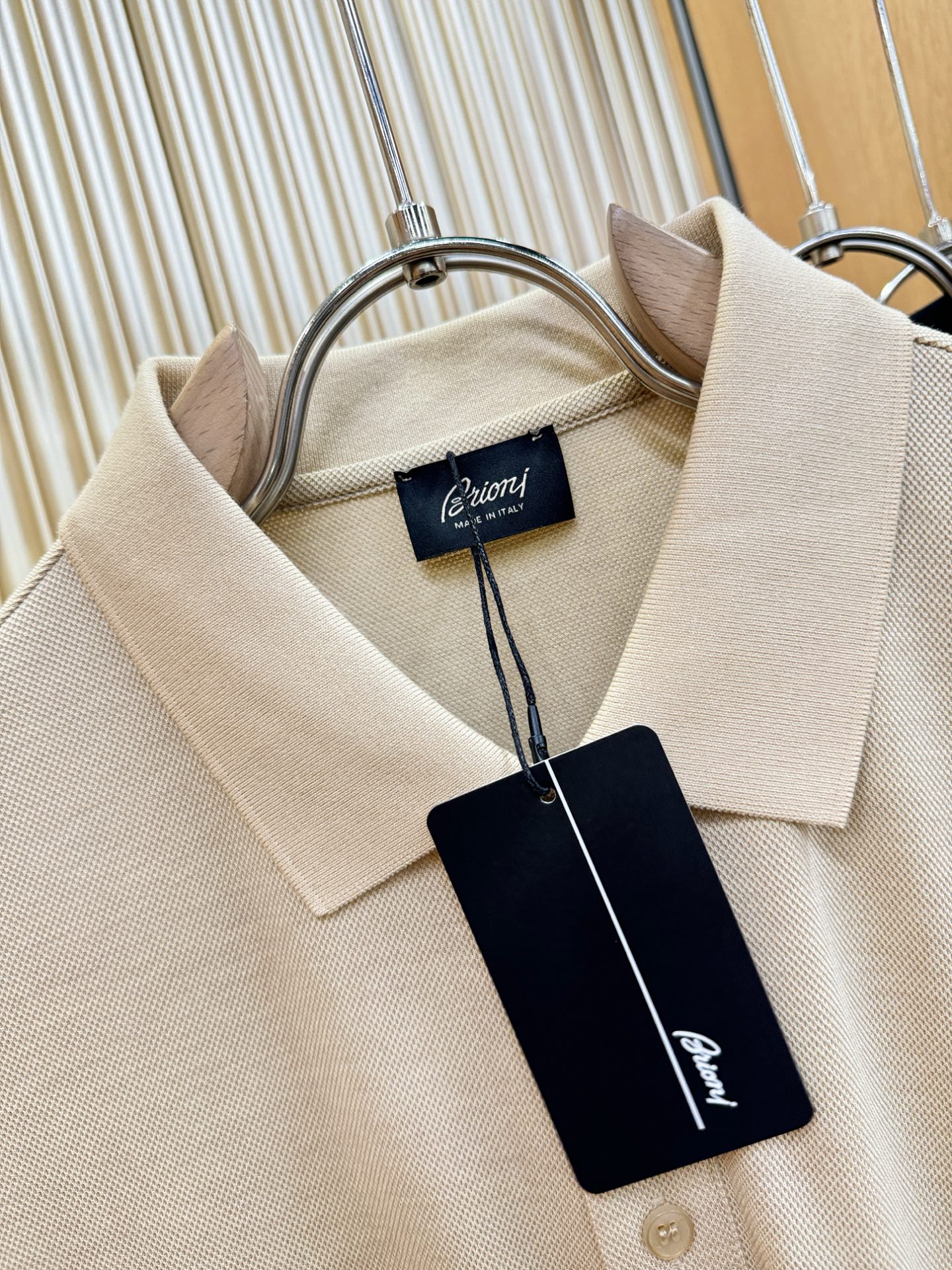 loro Piana诺悠翩雅 2026春夏新款首发专柜最新款翻领短袖，100%双丝光珠地棉面料，高端订制