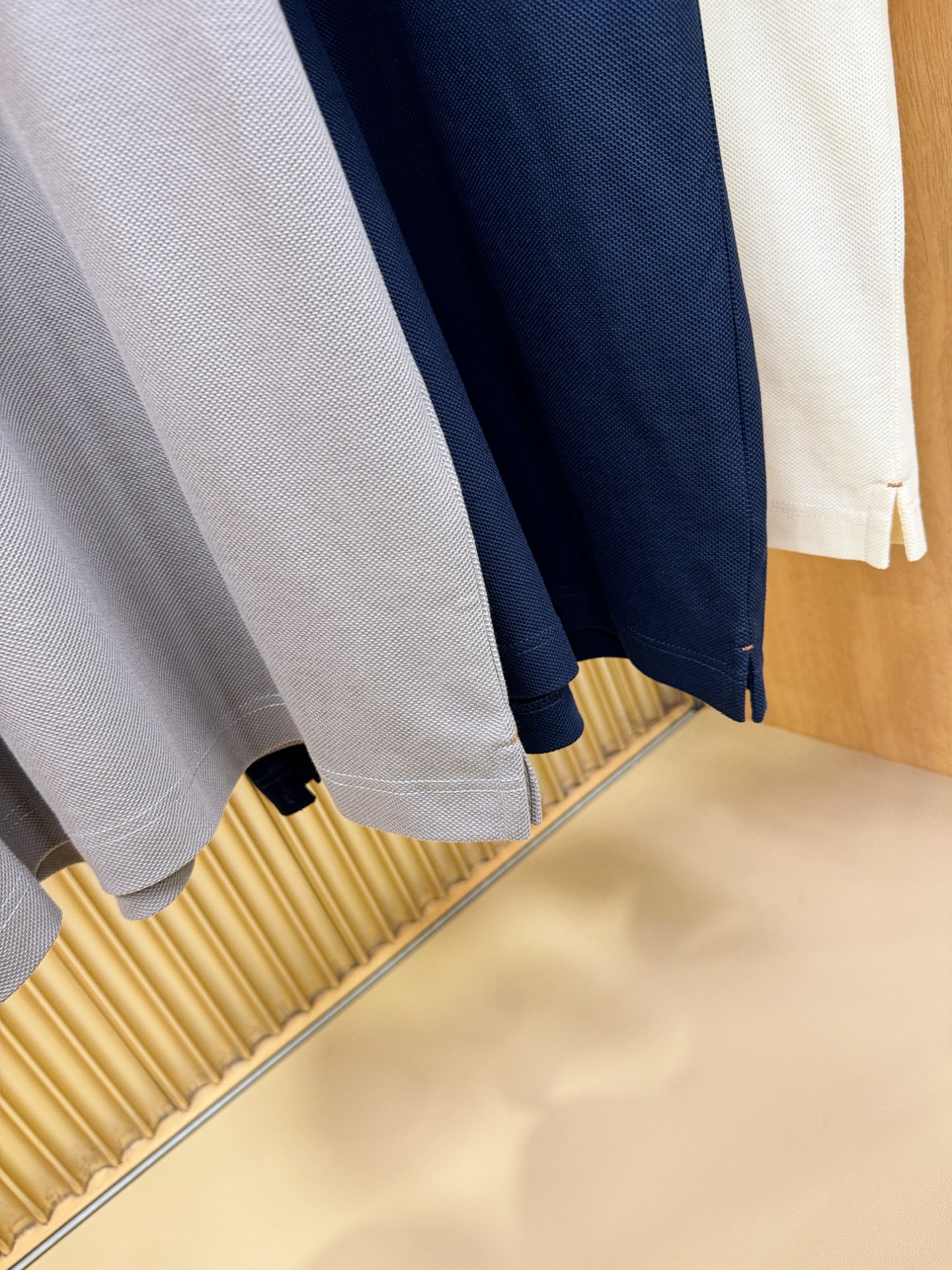 loro Piana诺悠翩雅 2026春夏新款首发专柜最新款翻领短袖，100%双丝光珠地棉面料，高端订制