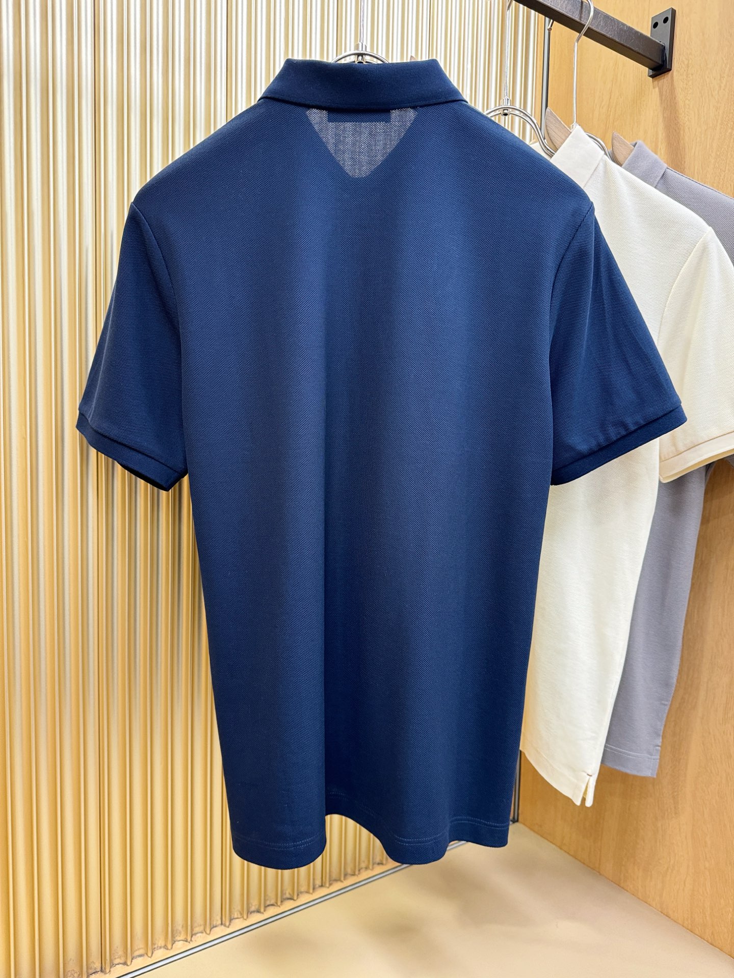 loro Piana诺悠翩雅 2026春夏新款首发专柜最新款翻领短袖，100%双丝光珠地棉面料，高端订制