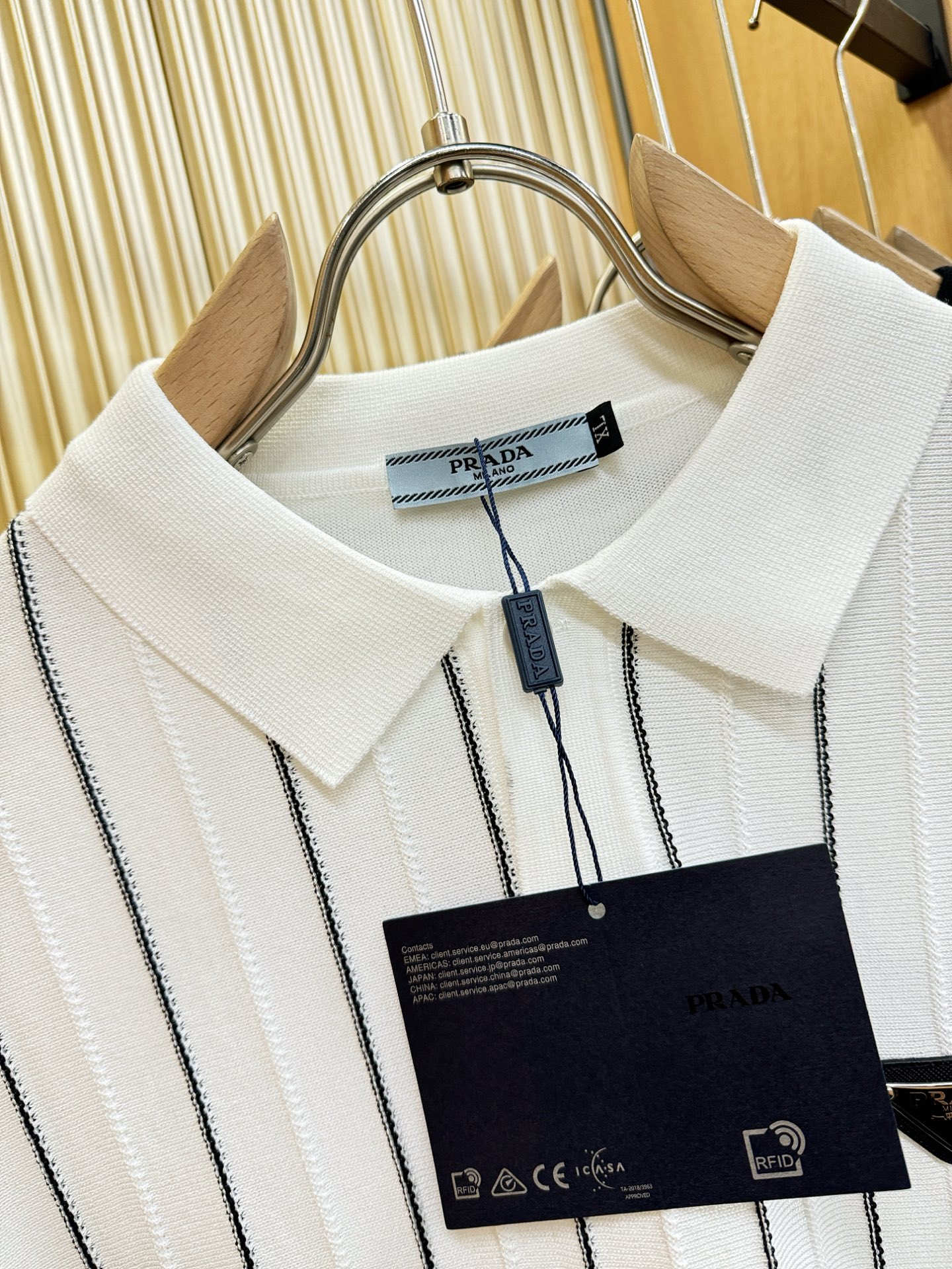 PRADA 普拉达 2026春夏新品针织短袖，进口针织面料，手感柔软。顶级进口私货，时尚设计潮流短袖针织