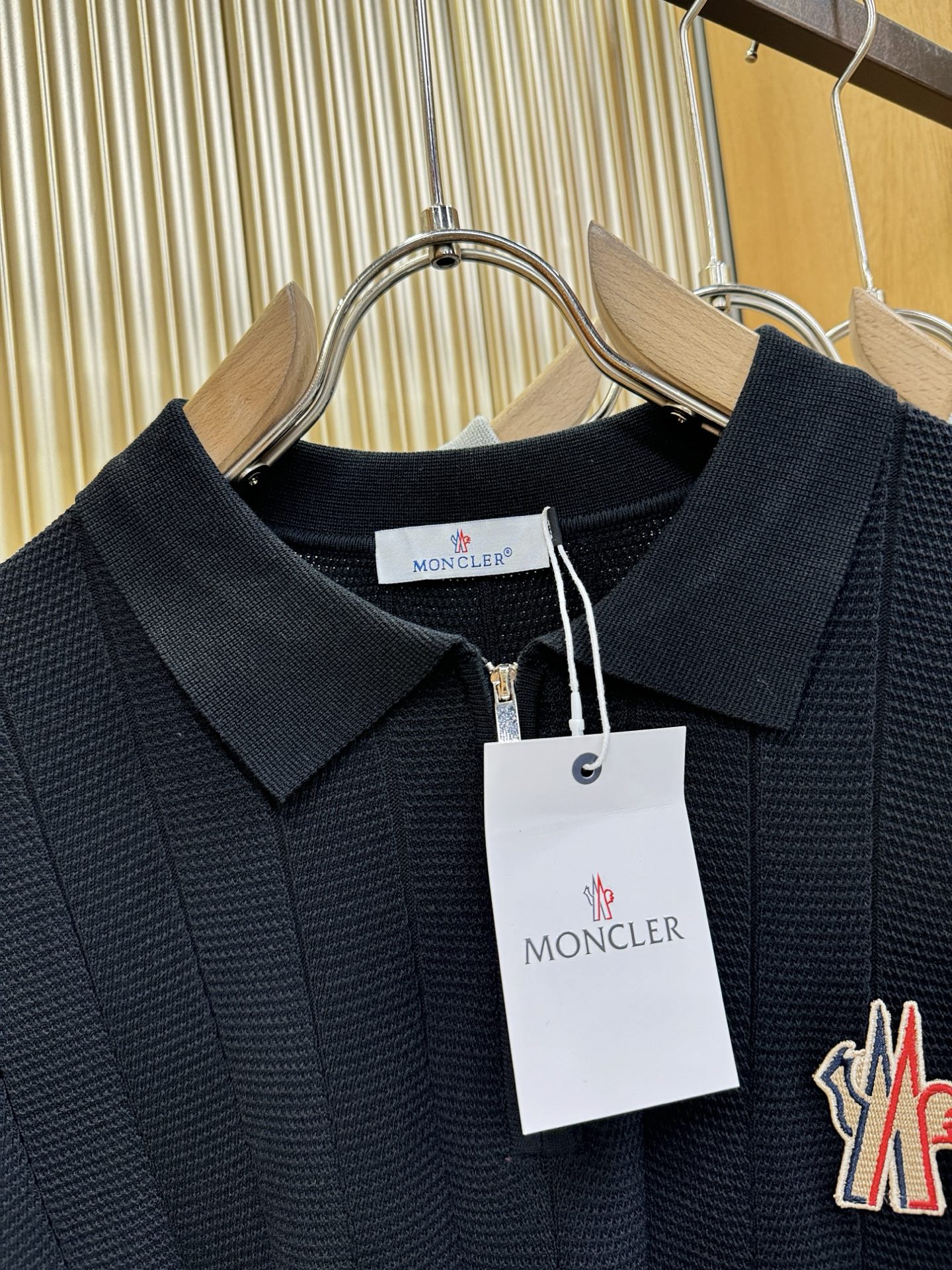 Moncler蒙口 2026春夏新品针织短袖，进口针织面料，手感柔软。顶级进口私货，时尚设计潮流短袖针织