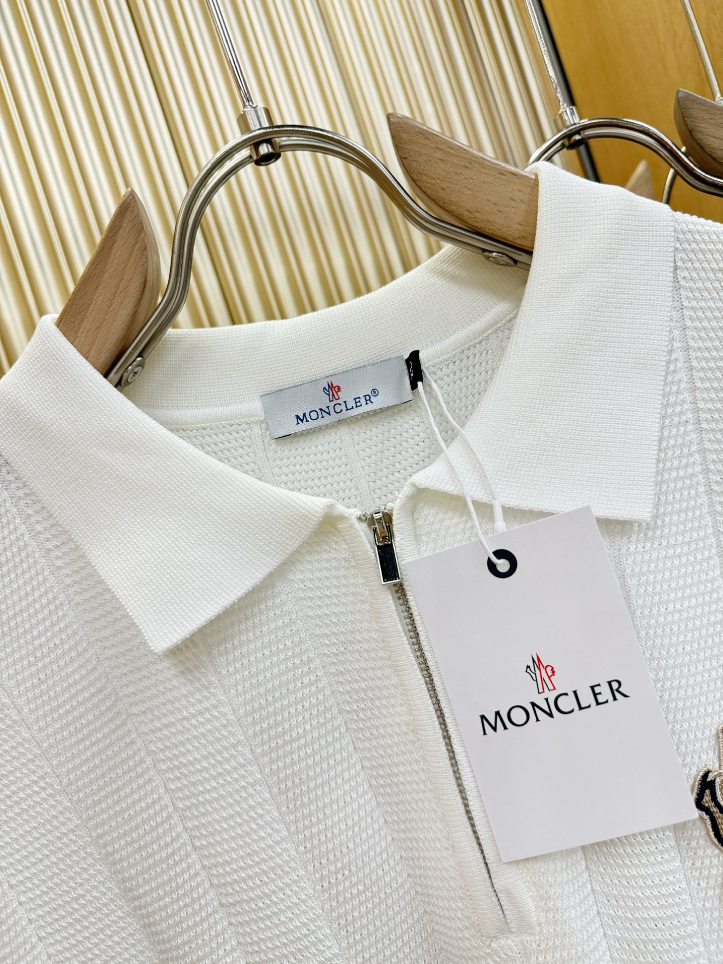Moncler蒙口 2026春夏新品针织短袖，进口针织面料，手感柔软。顶级进口私货，时尚设计潮流短袖针织