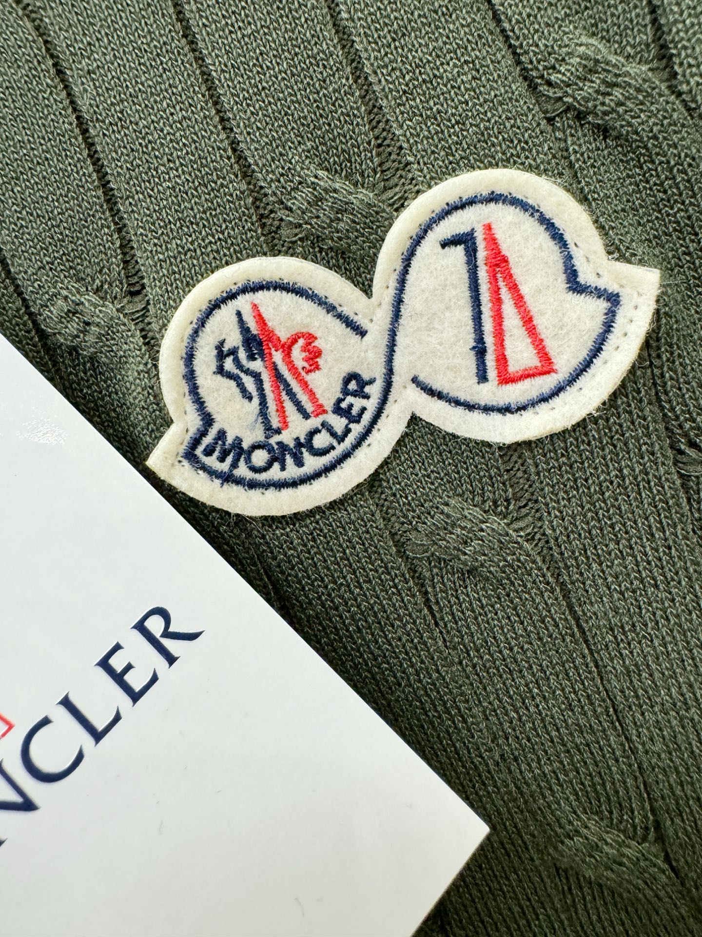 Moncler蒙口 2026春夏新品针织短袖，翻领针织面料，手感柔软。顶级进口私货，时尚设计潮流短袖针织