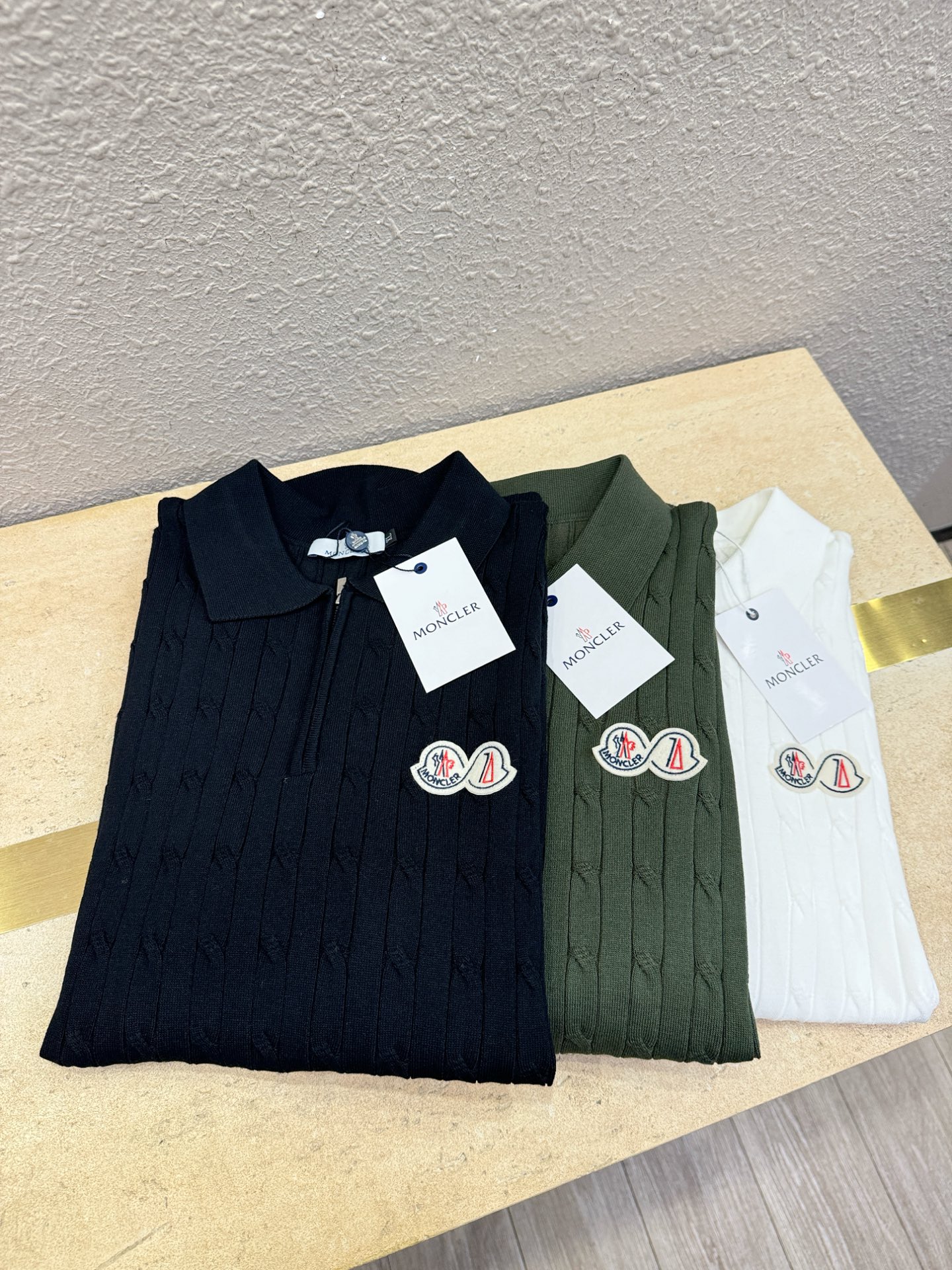 Moncler蒙口 2026春夏新品针织短袖，翻领针织面料，手感柔软。顶级进口私货，时尚设计潮流短袖针织