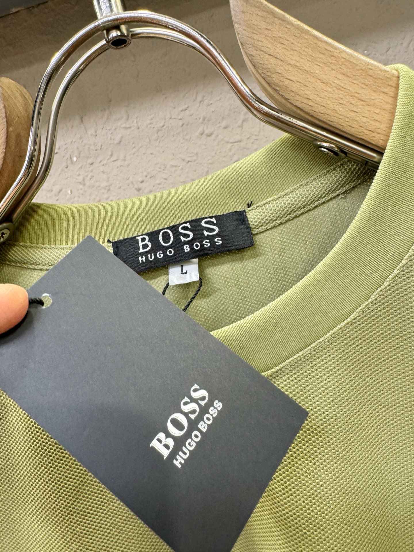 Boss 2026新款短袖T恤！走秀图案时尚休闲短袖T恤衫！设计logo设计！极具设计精选客供面料，手感