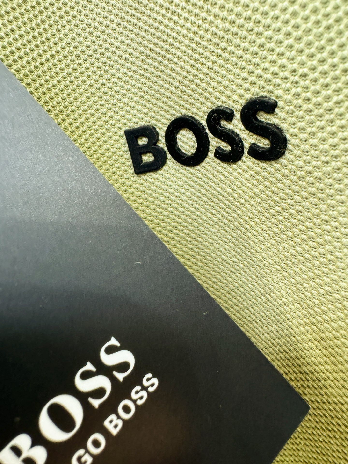 Boss 2026新款短袖T恤！走秀图案时尚休闲短袖T恤衫！设计logo设计！极具设计精选客供面料，手感