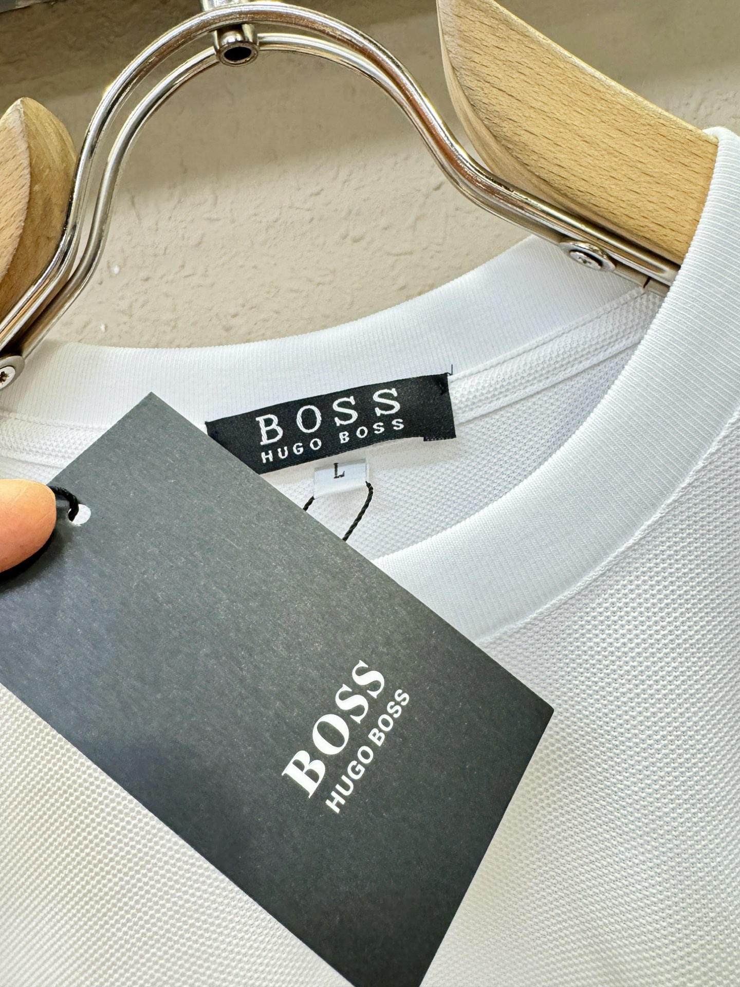 Boss 2026新款短袖T恤！走秀图案时尚休闲短袖T恤衫！设计logo设计！极具设计精选客供面料，手感