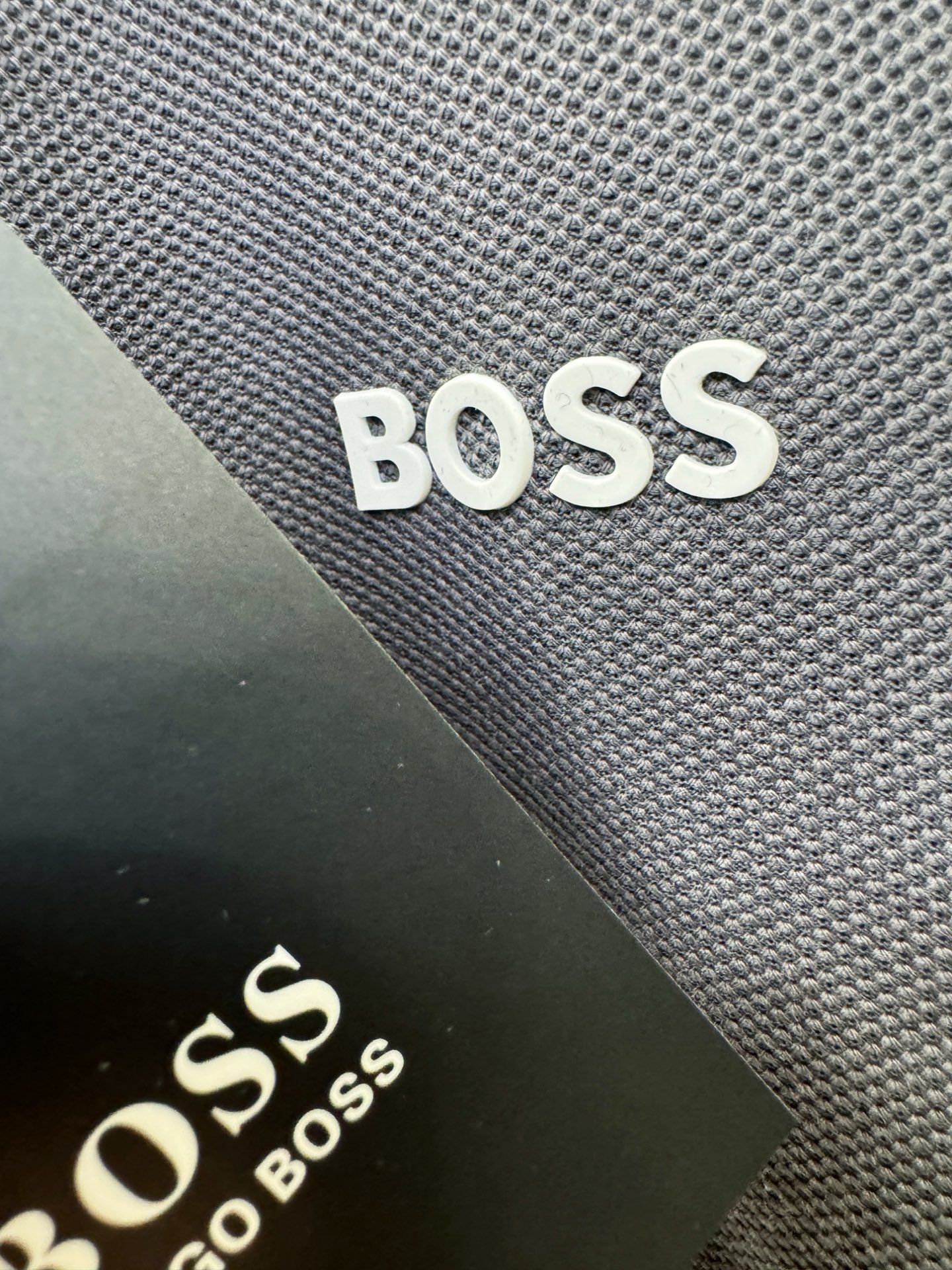 Boss 2026新款短袖T恤！走秀图案时尚休闲短袖T恤衫！设计logo设计！极具设计精选客供面料，手感