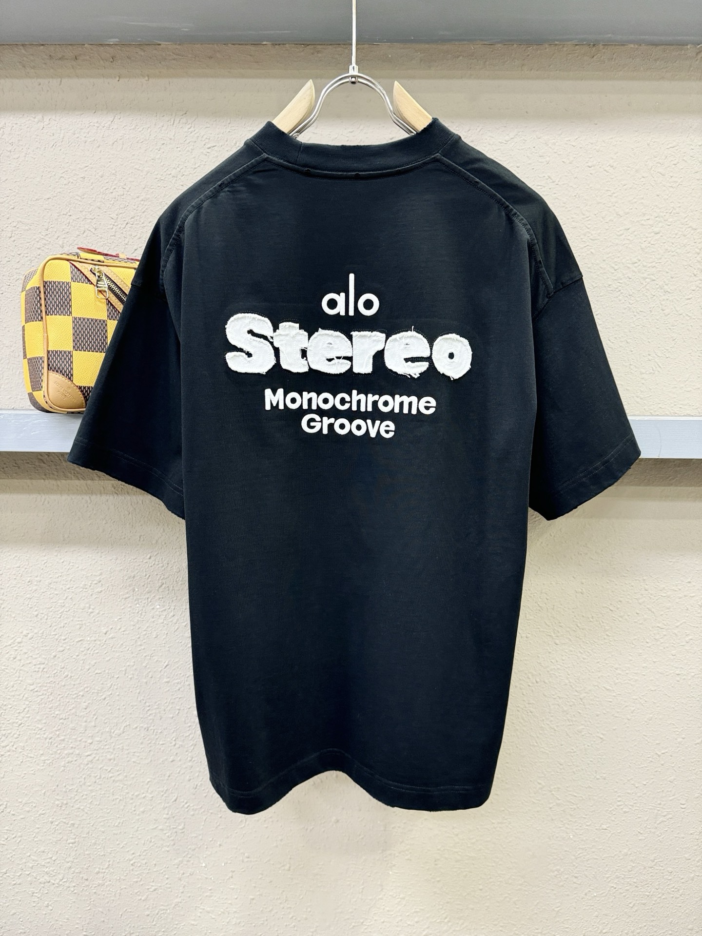 ALO 2026新款短袖T恤！走秀图案时尚休闲短袖T恤衫！设计logo设计！极具设计精选客供面料，手感柔