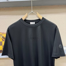 (最大可穿240斤) Moncler蒙口 2026春夏新款短袖T恤!走秀图案时尚休闲短袖T恤衫!设计l (最大可穿240斤) Moncler蒙口 2026春夏新款短袖T恤!走秀图案时尚休闲短袖T恤衫!设计l