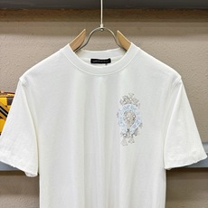 (最大可穿240斤) CHROME HEARTS 克罗心 2026春夏新款短袖T恤!走秀图案时尚休闲短袖 (最大可穿240斤) CHROME HEARTS 克罗心 2026春夏新款短袖T恤!走秀图案时尚休闲短袖
