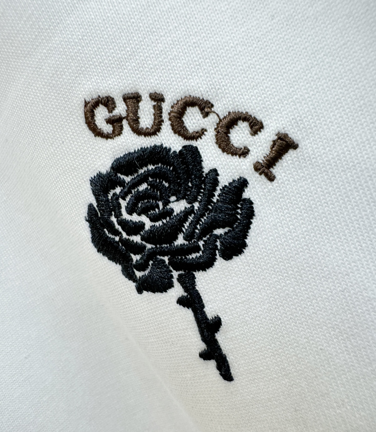 Gucci古奇2026新款短袖T恤！男女同款！走秀图案时尚休闲短袖T恤衫！设计logo设计！极具设计精选
