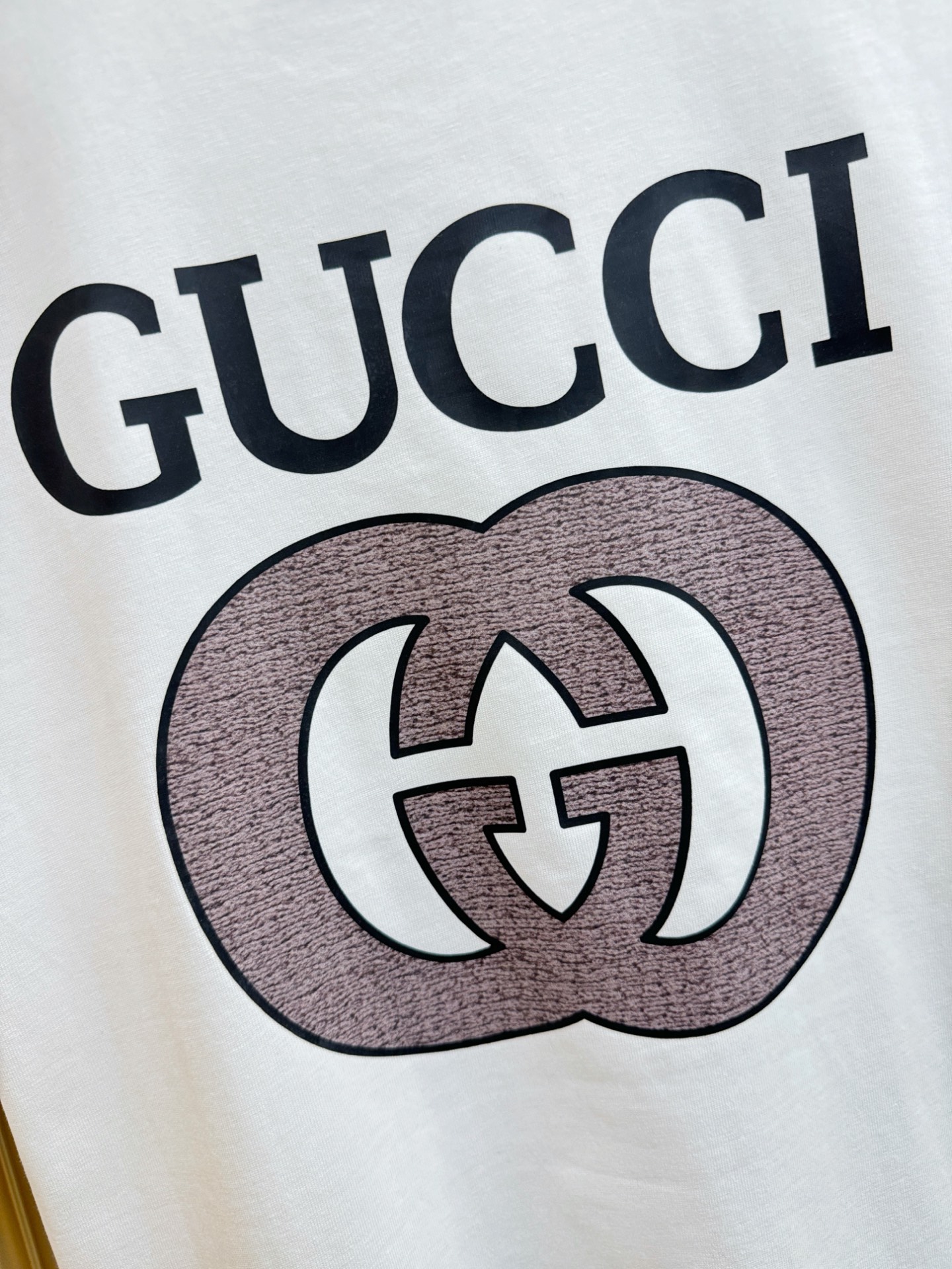Gucci古奇2026新款短袖T恤！男女同款！走秀图案时尚休闲短袖T恤衫！设计logo设计！极具设计精选