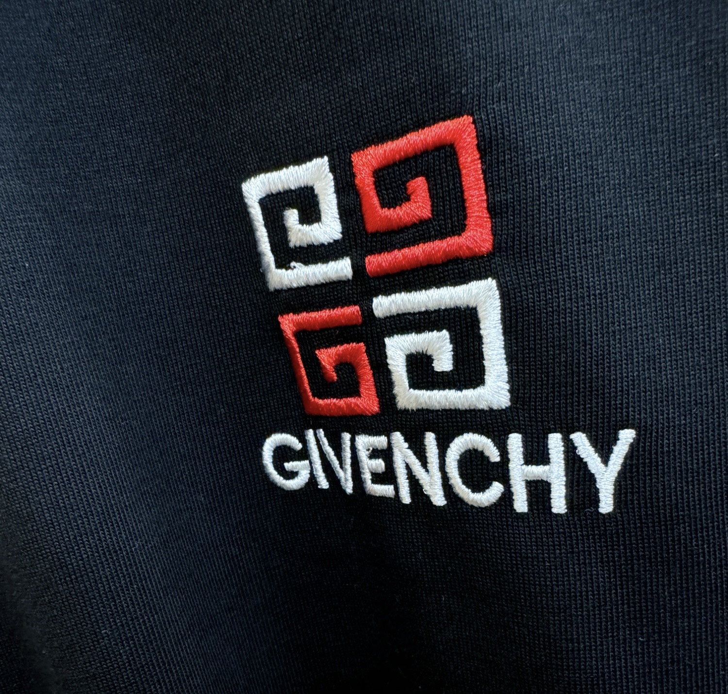 Givenchy 纪梵希 2026新款短袖T恤！男女同款！走秀图案时尚休闲短袖T恤衫！设计logo设计！