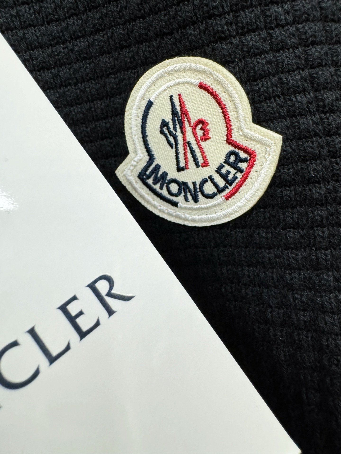 Moncler蒙口 2026春夏新品针织短袖，翻领针织面料，手感柔软。顶级进口私货，时尚设计潮流短袖针织