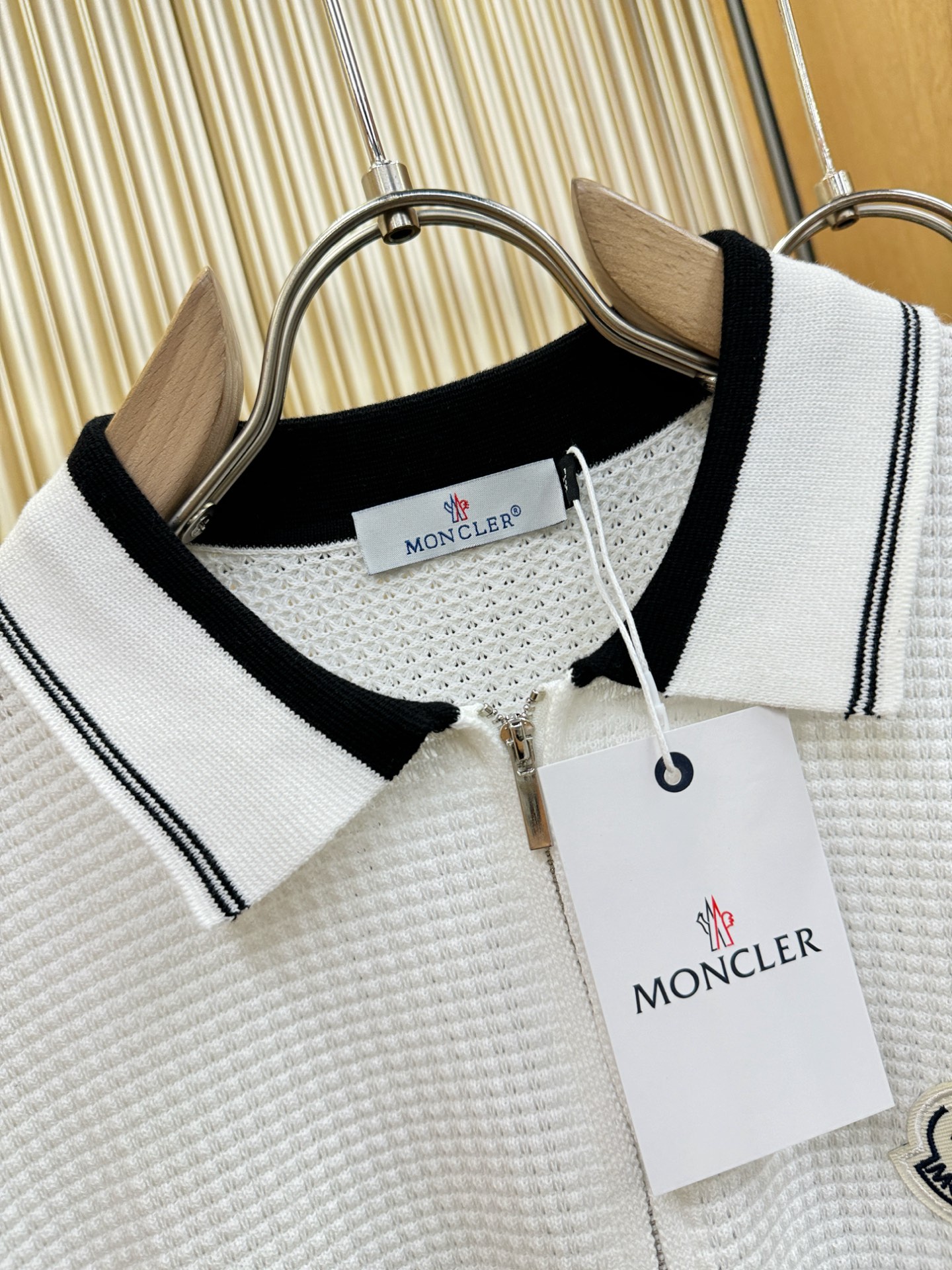 Moncler蒙口 2026春夏新品针织短袖，翻领针织面料，手感柔软。顶级进口私货，时尚设计潮流短袖针织
