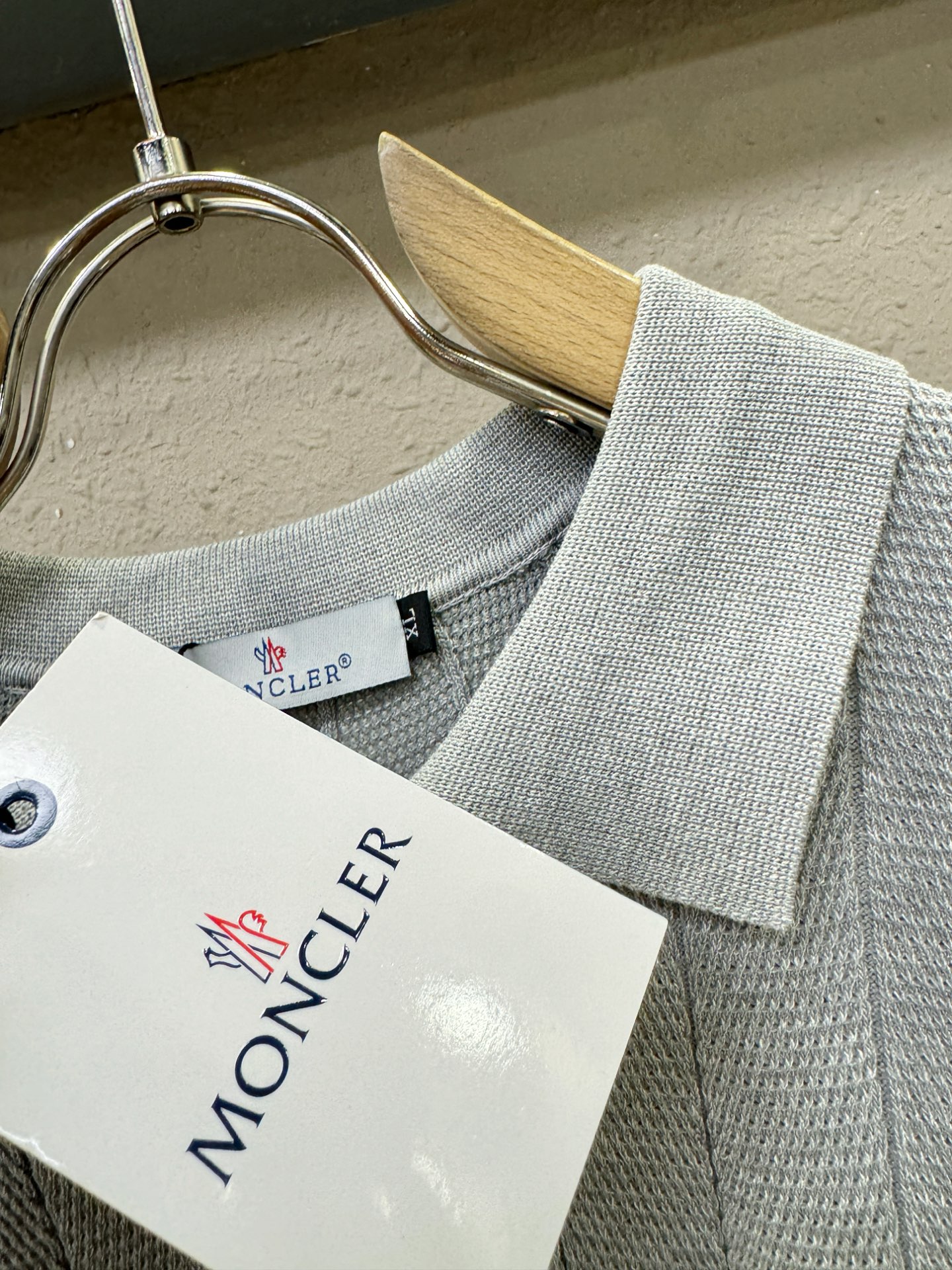 Moncler蒙口 2026春夏新品针织短袖，翻领针织面料，手感柔软。顶级进口私货，时尚设计潮流短袖针织