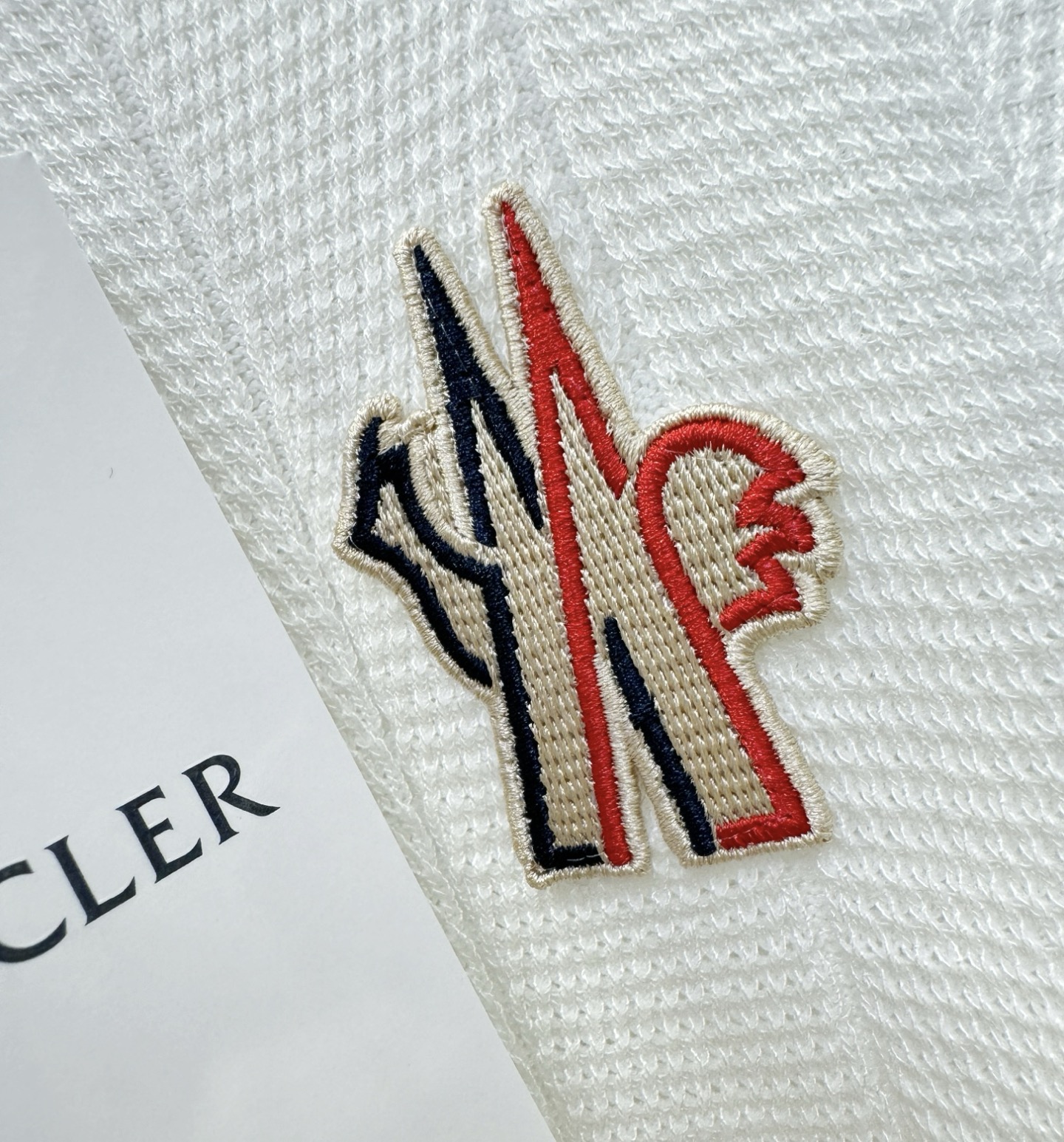 Moncler蒙口 2026春夏新品针织短袖，翻领针织面料，手感柔软。顶级进口私货，时尚设计潮流短袖针织