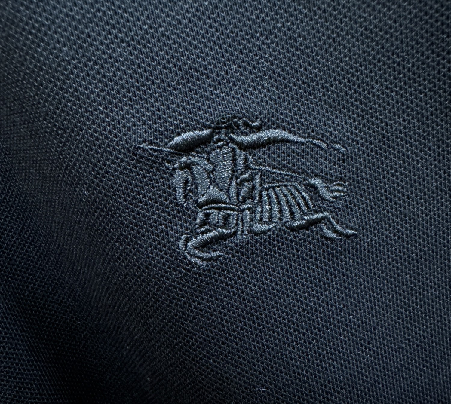 BURBERRY巴宝莉 2026春夏新款首发专柜最新款翻领短袖，丝光珠地棉面料，高端订制 设计前卫时尚！