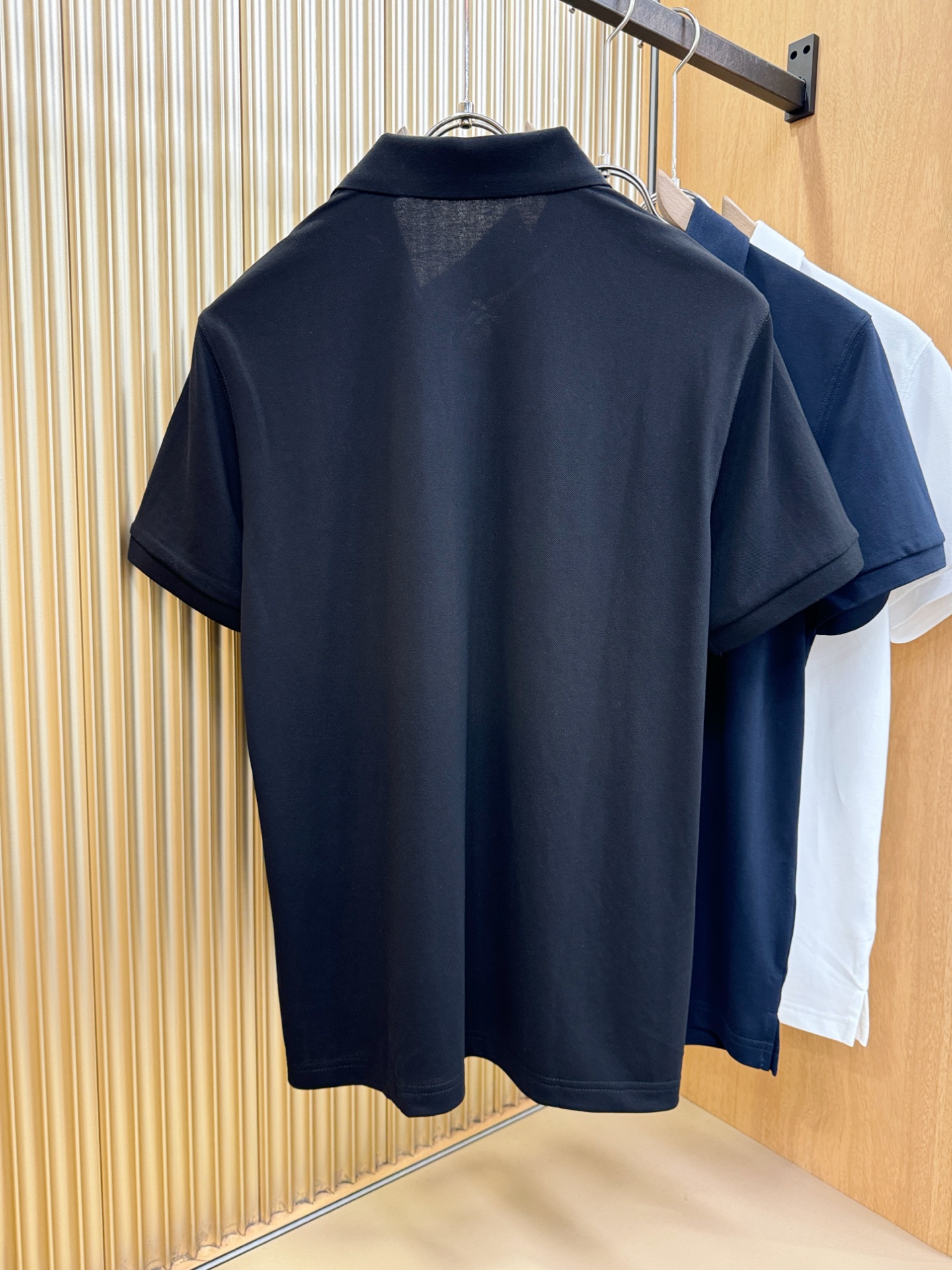 BURBERRY巴宝莉 2026春夏新款首发专柜最新款翻领短袖，丝光珠地棉面料，高端订制 设计前卫时尚！